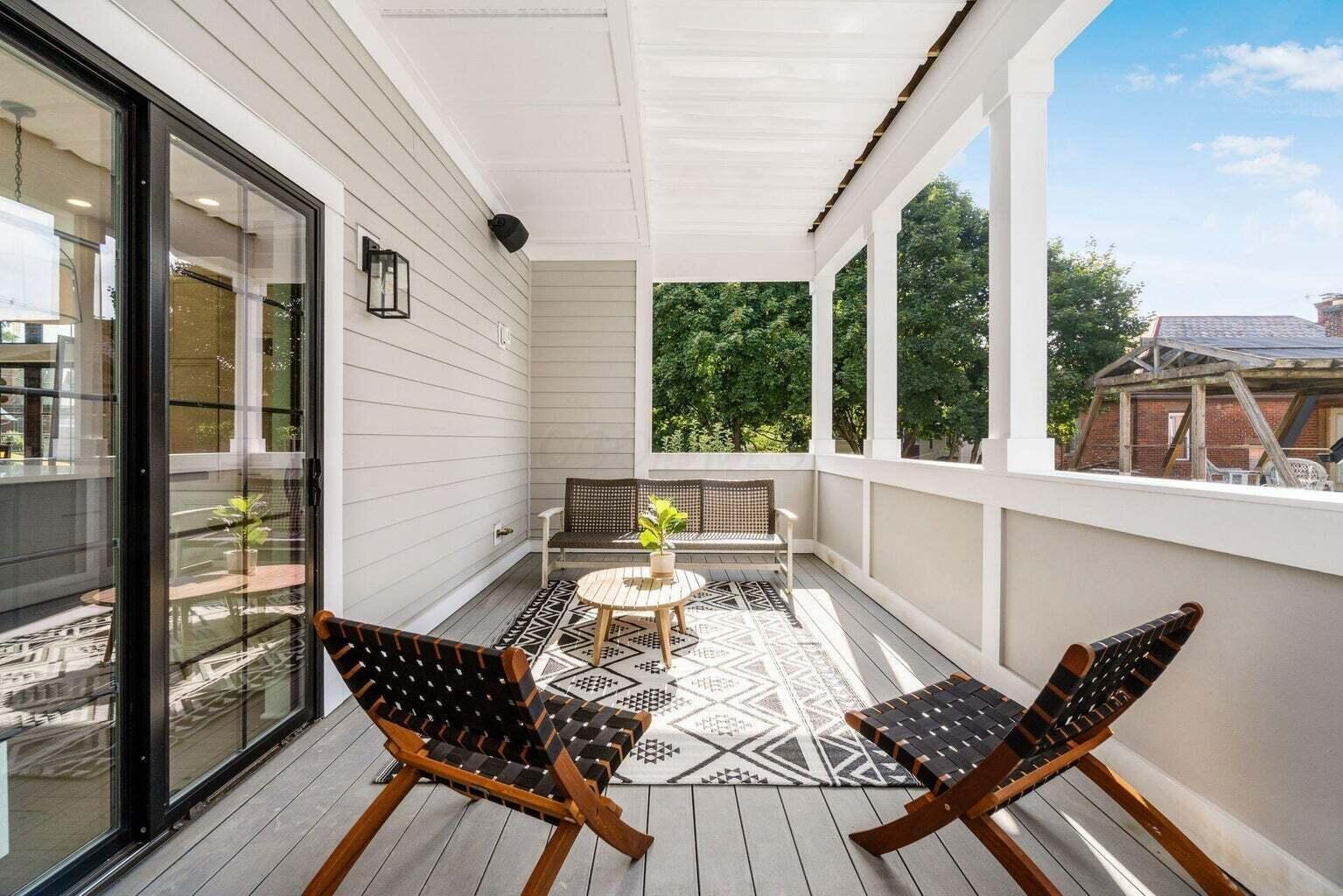 245 E Redbud Alley