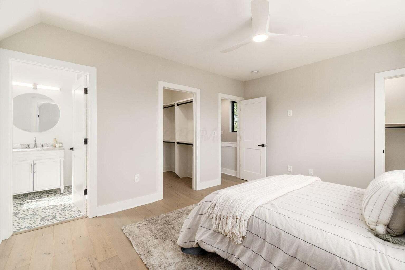 245 E Redbud Alley