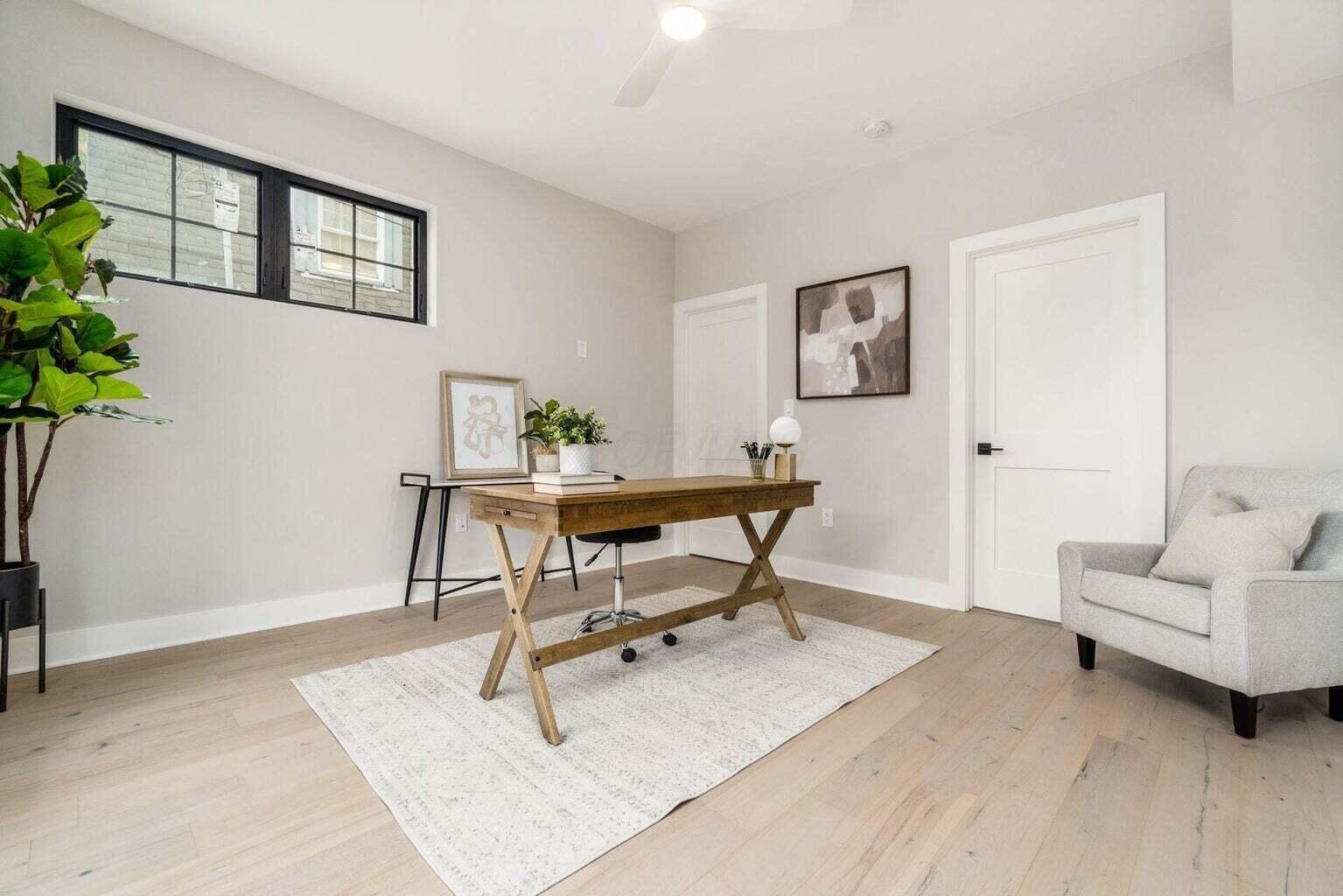 245 E Redbud Alley