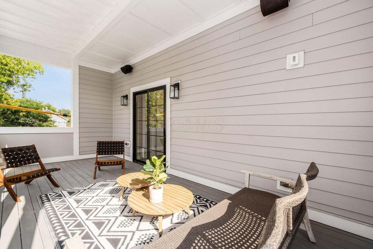 245 E Redbud Alley