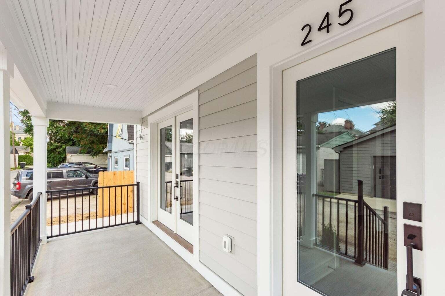 245 E Redbud Alley