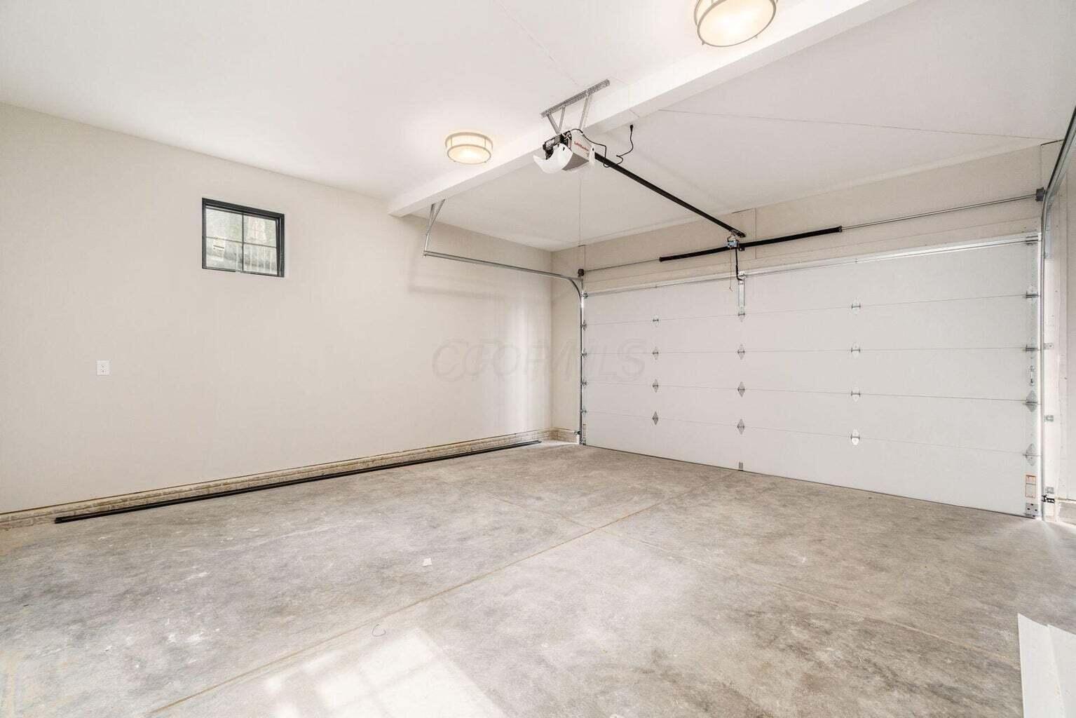245 E Redbud Alley