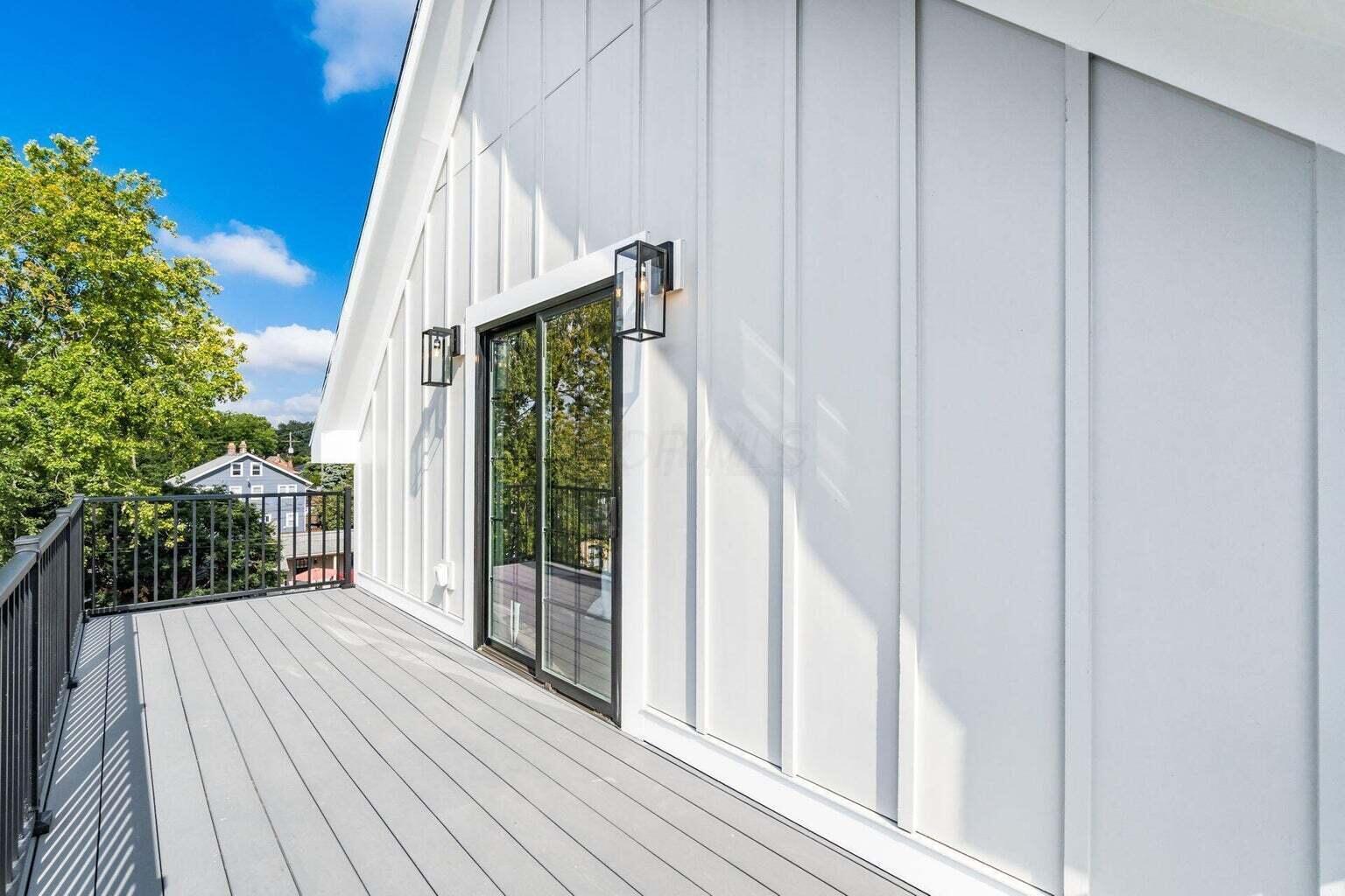 245 E Redbud Alley