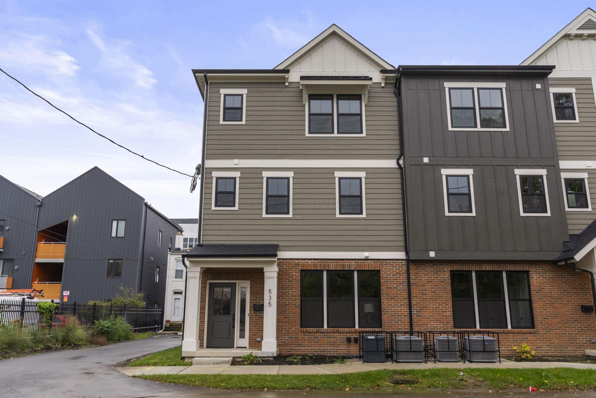 535 W Chapel Street