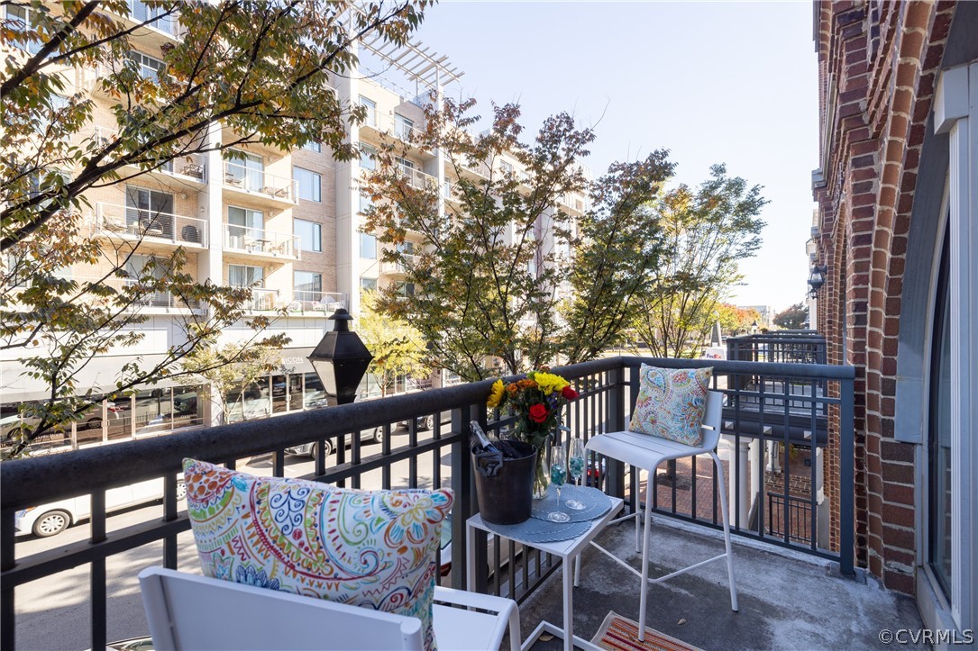 4820 Old Main St Unit#104