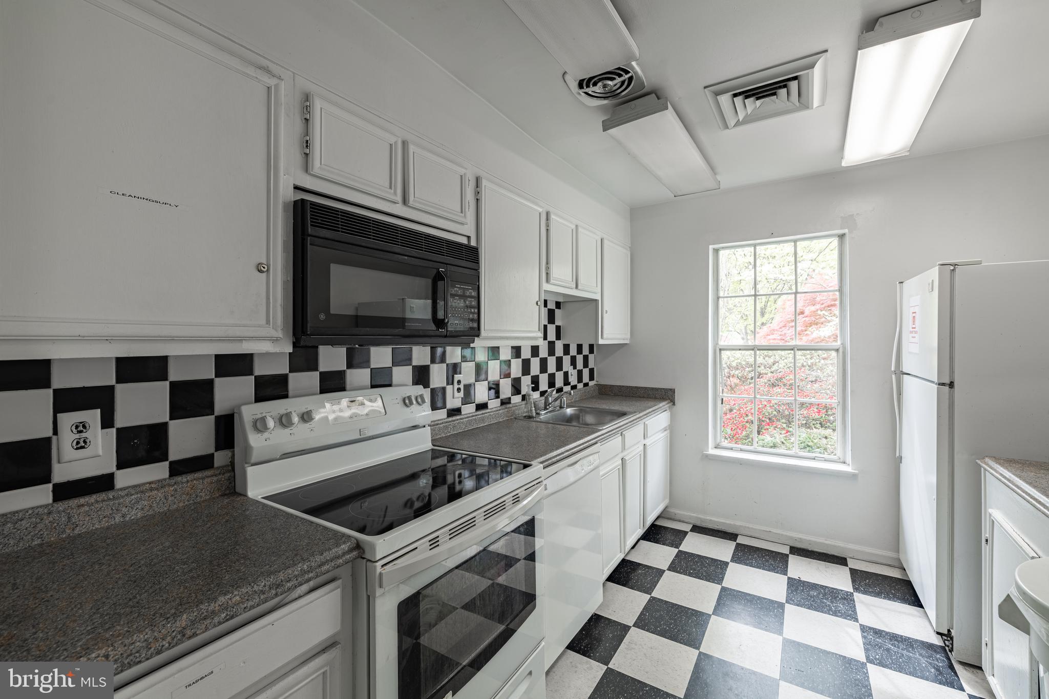 7651 TREMAYNE PLACE 303