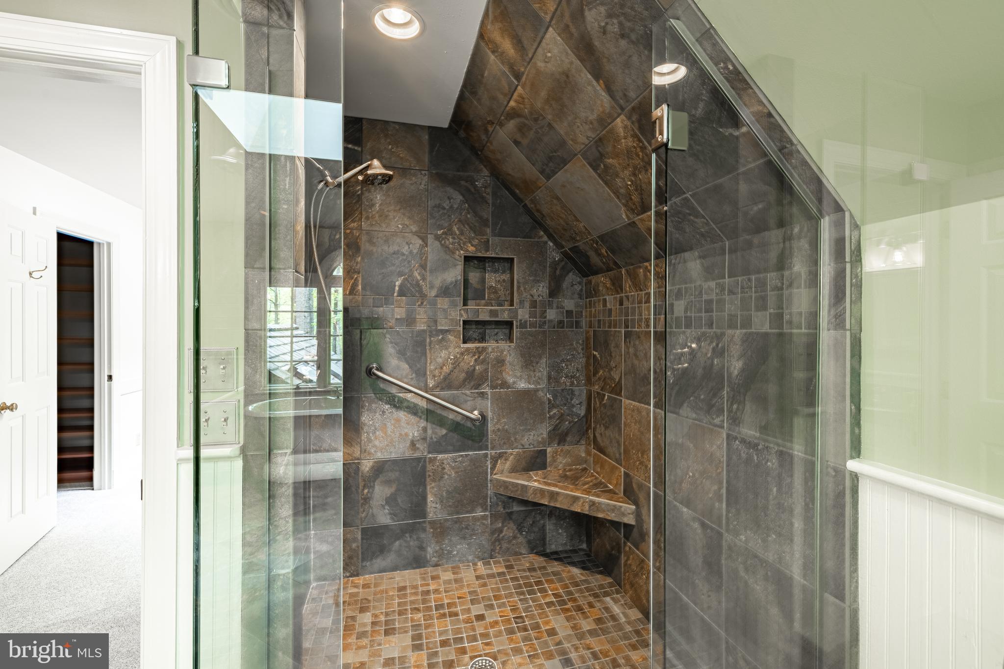328 Perrow Ln