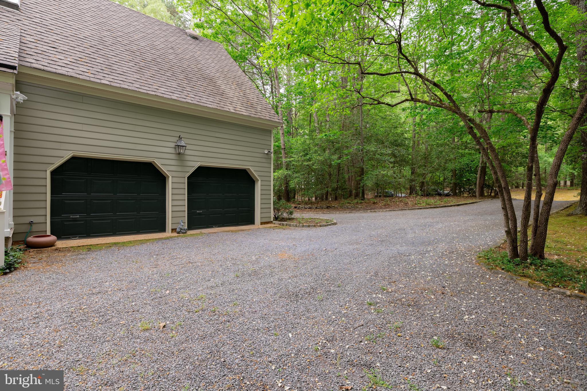 328 Perrow Ln