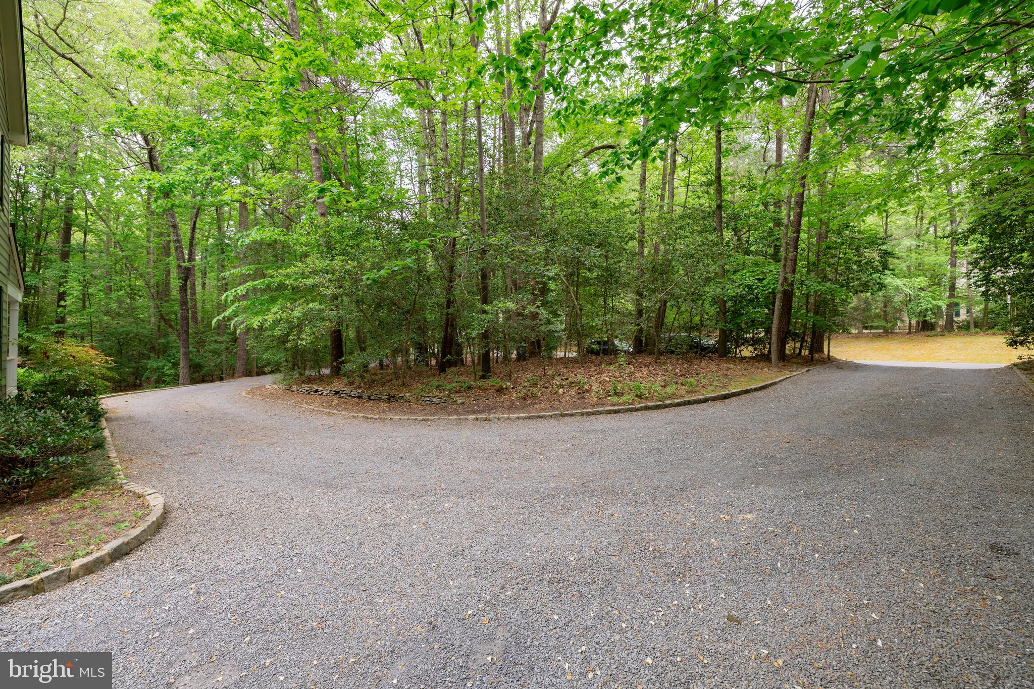 328 Perrow Ln