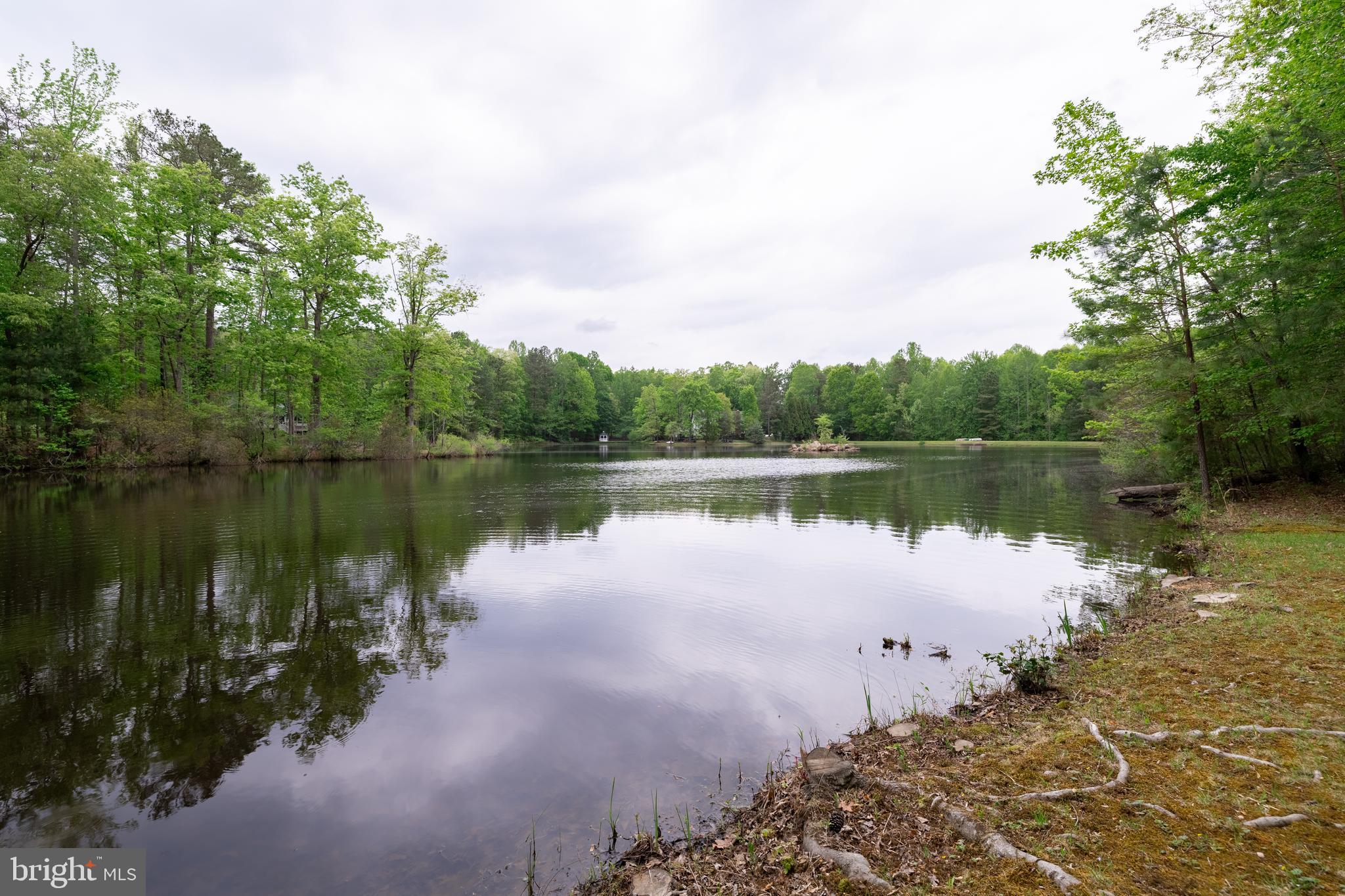 328 Perrow Ln