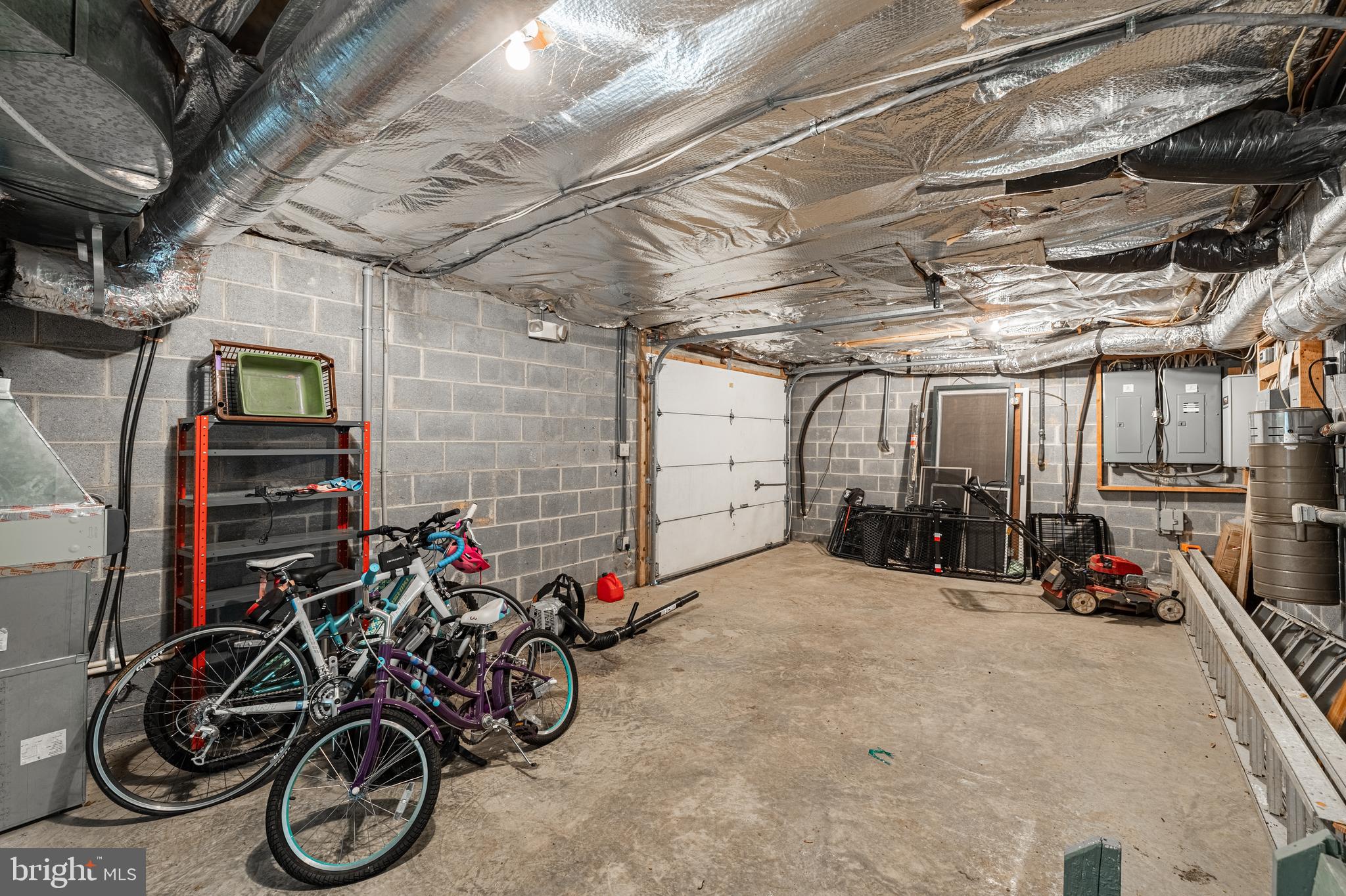 328 Perrow Ln