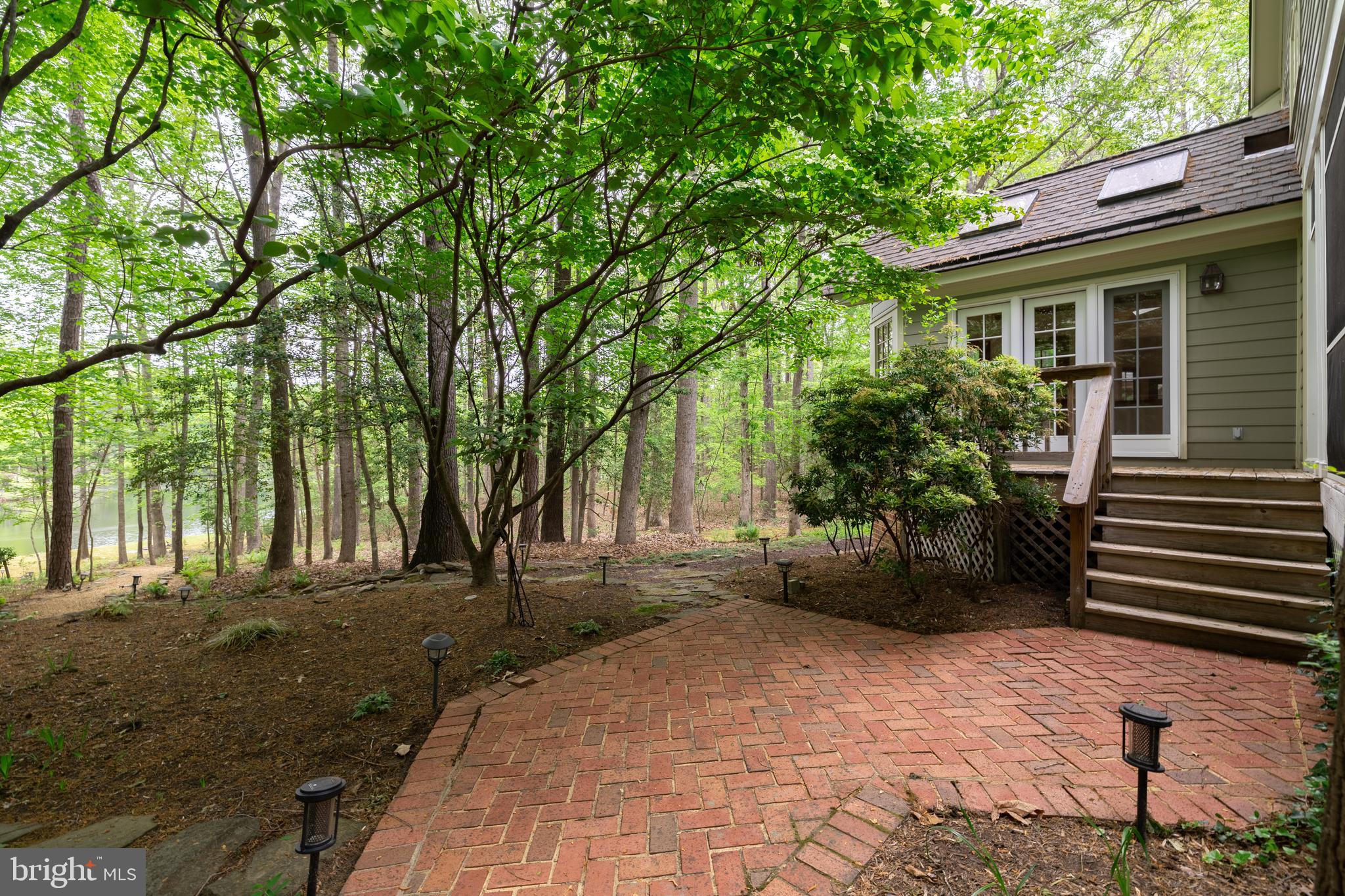 328 Perrow Ln