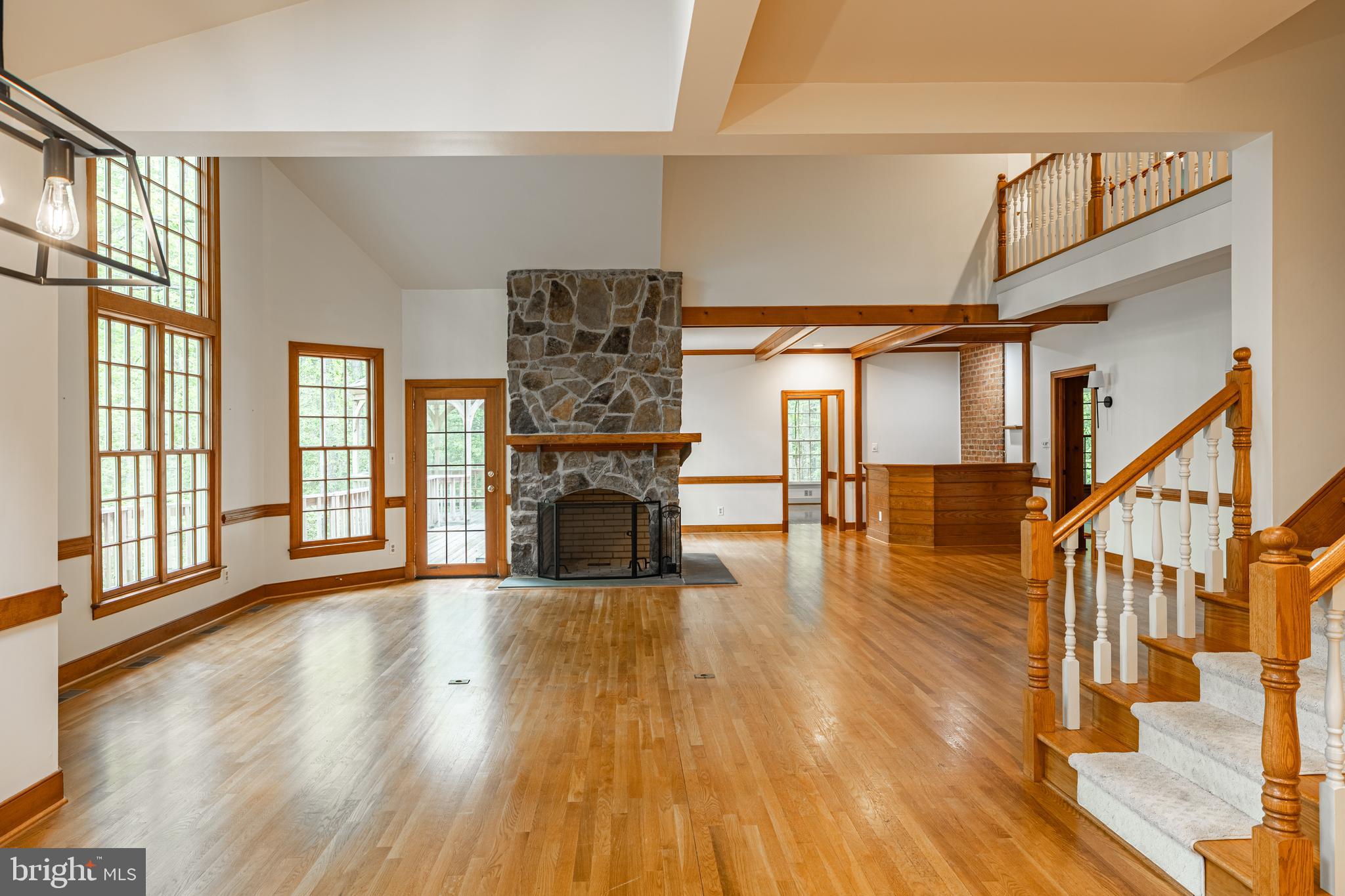 328 Perrow Ln