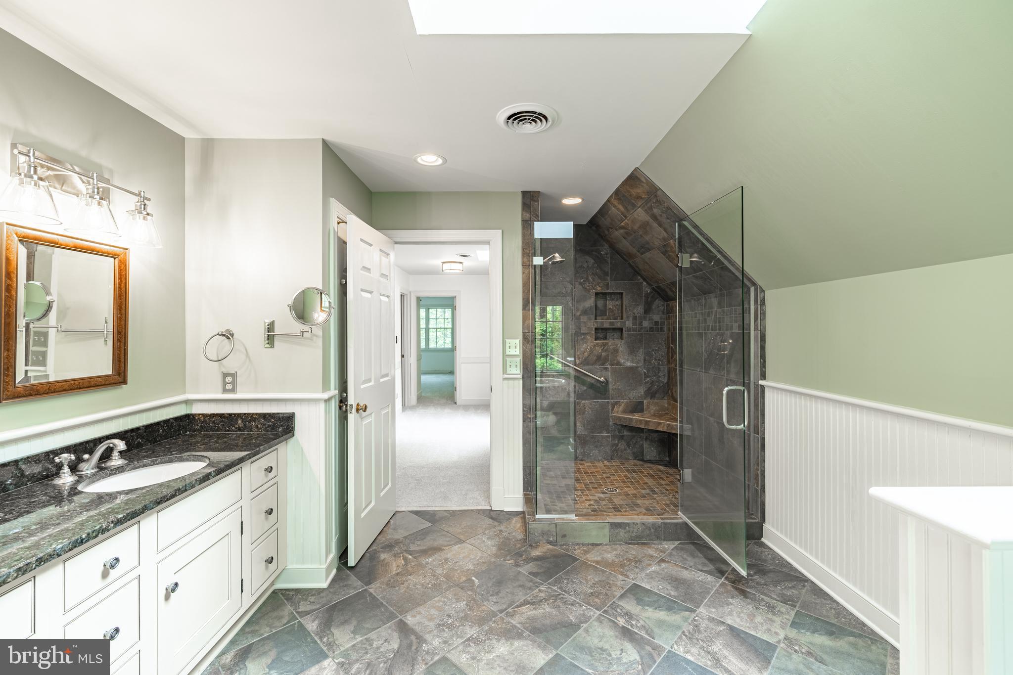 328 Perrow Ln