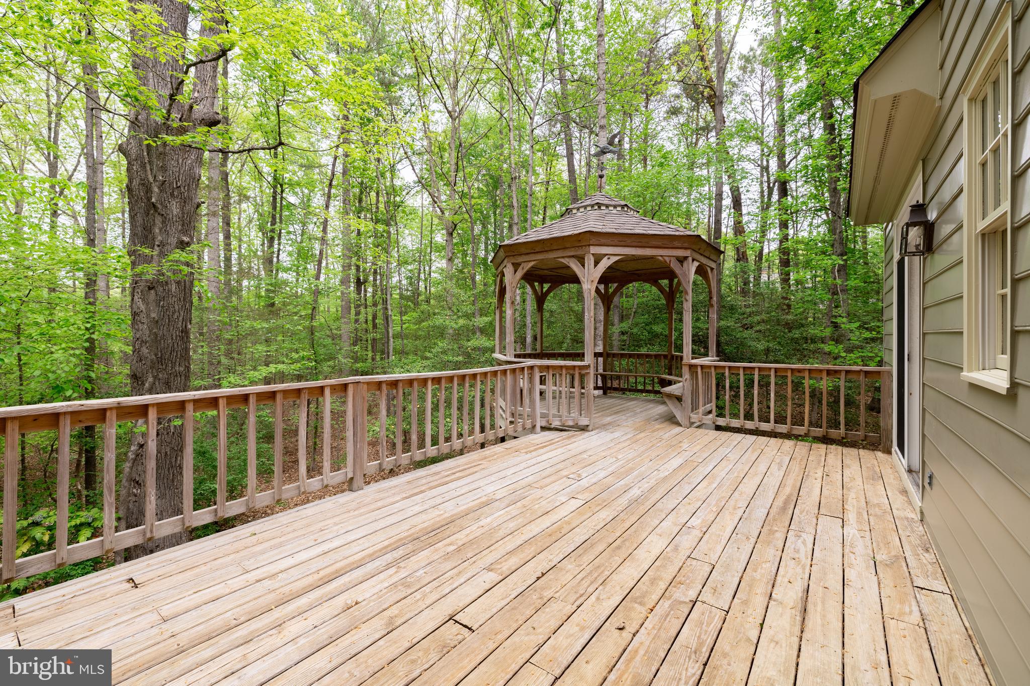 328 Perrow Ln