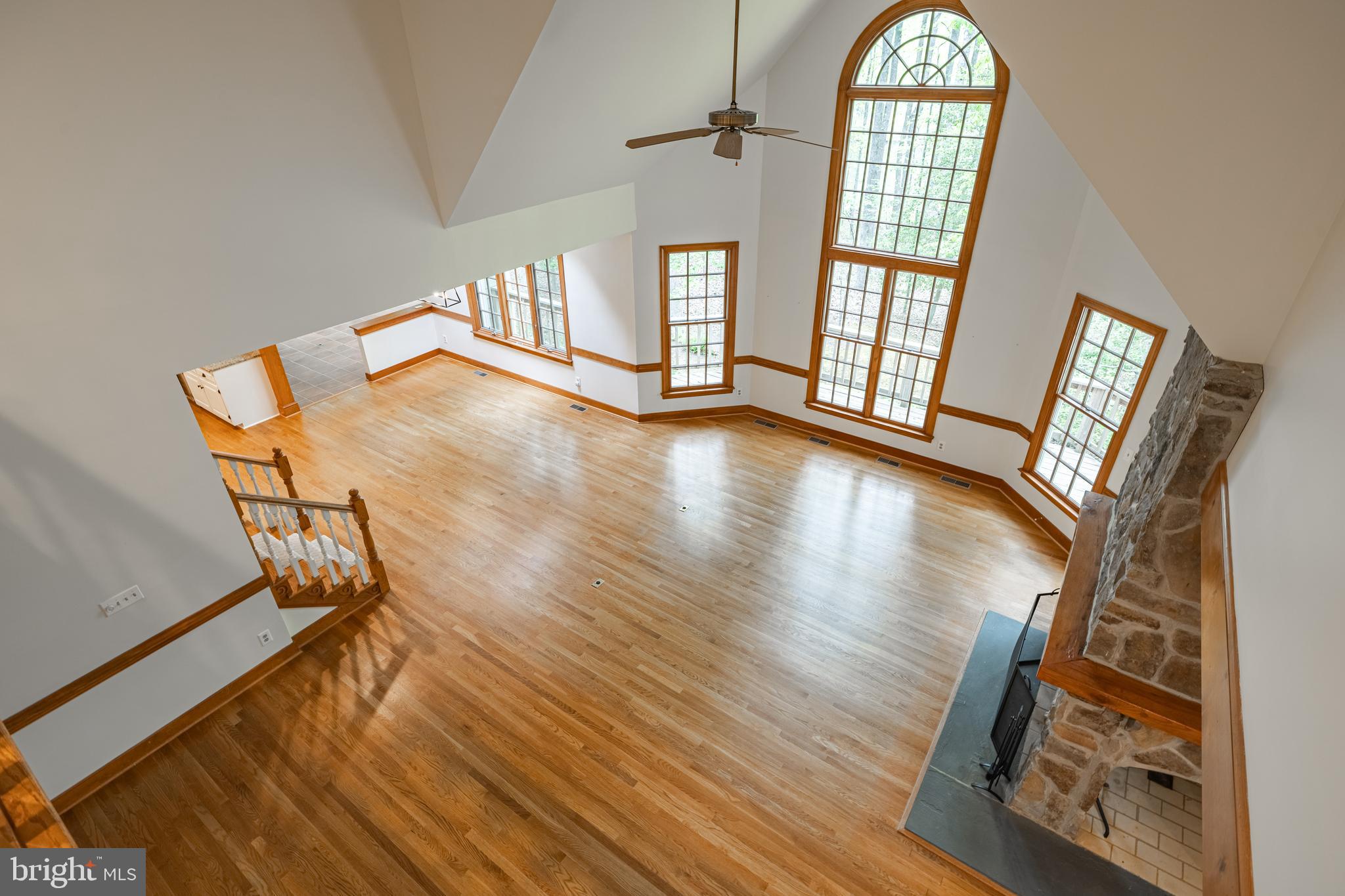 328 Perrow Ln