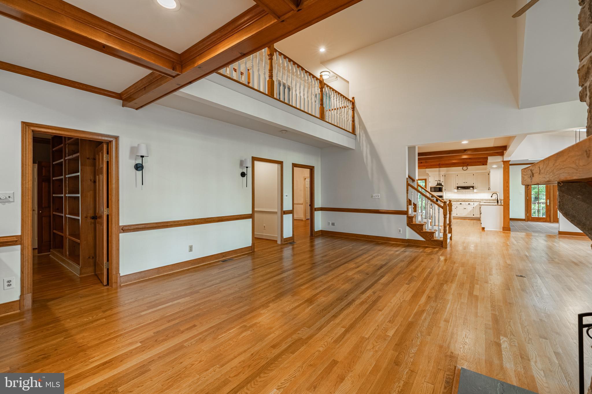 328 Perrow Ln