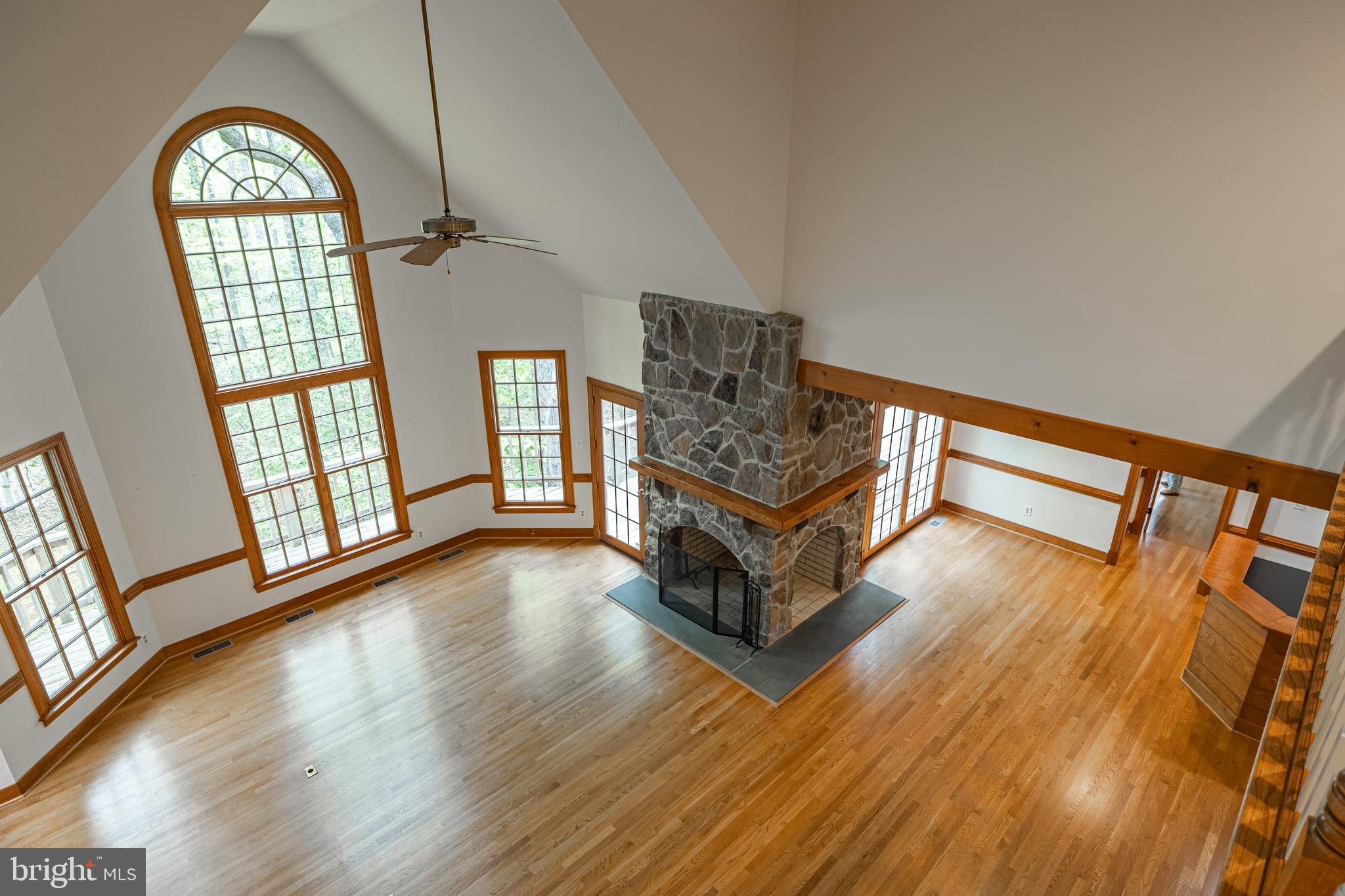 328 Perrow Ln