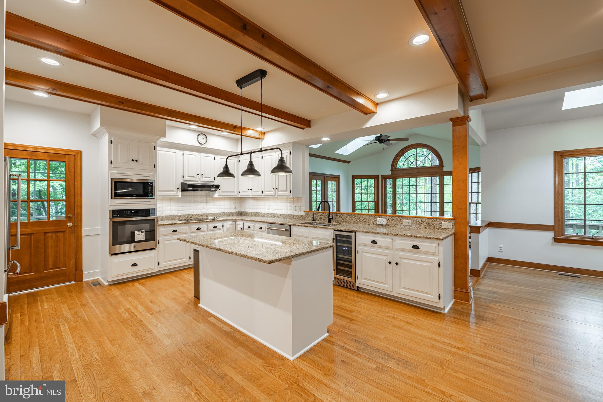 328 Perrow Ln