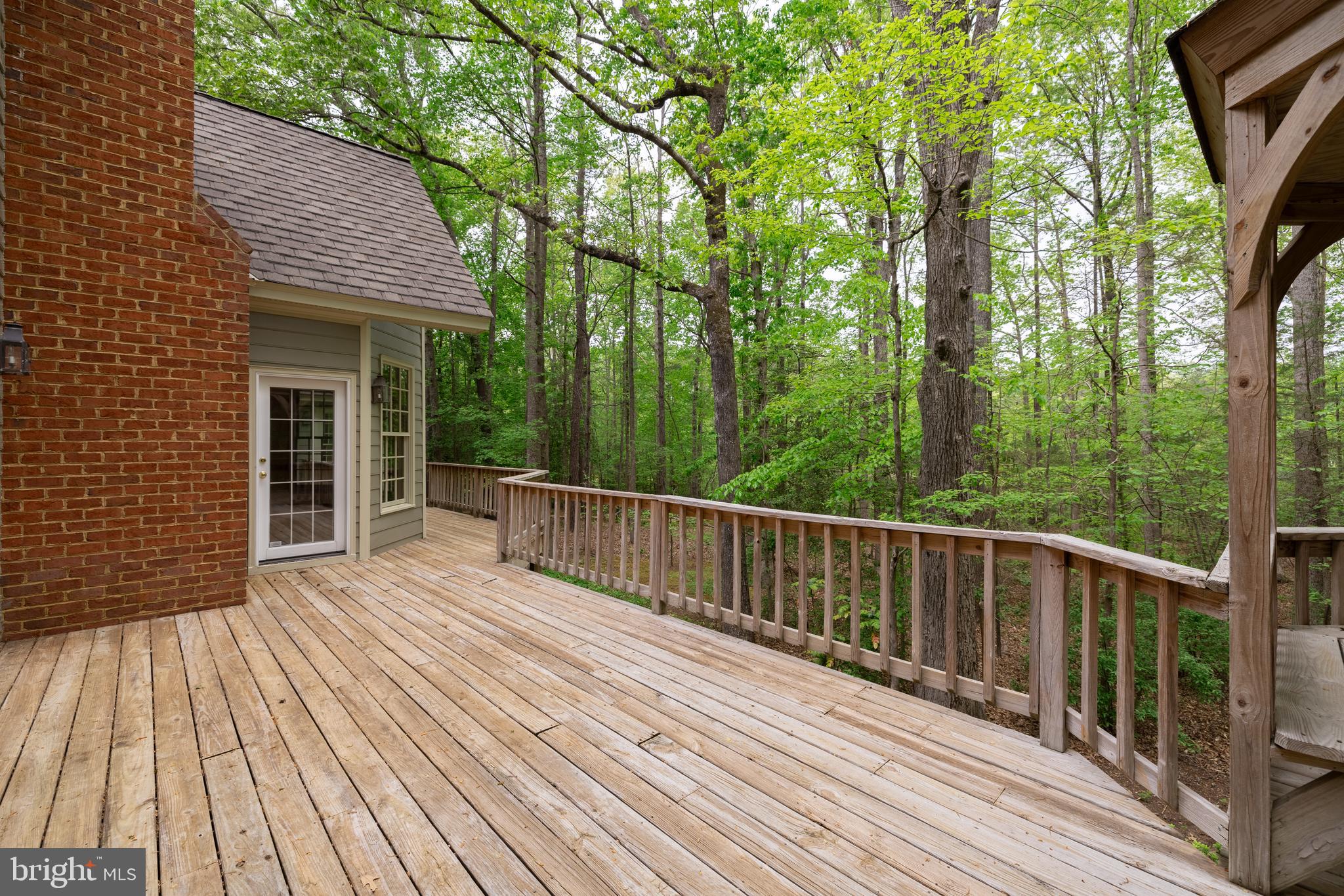 328 Perrow Ln