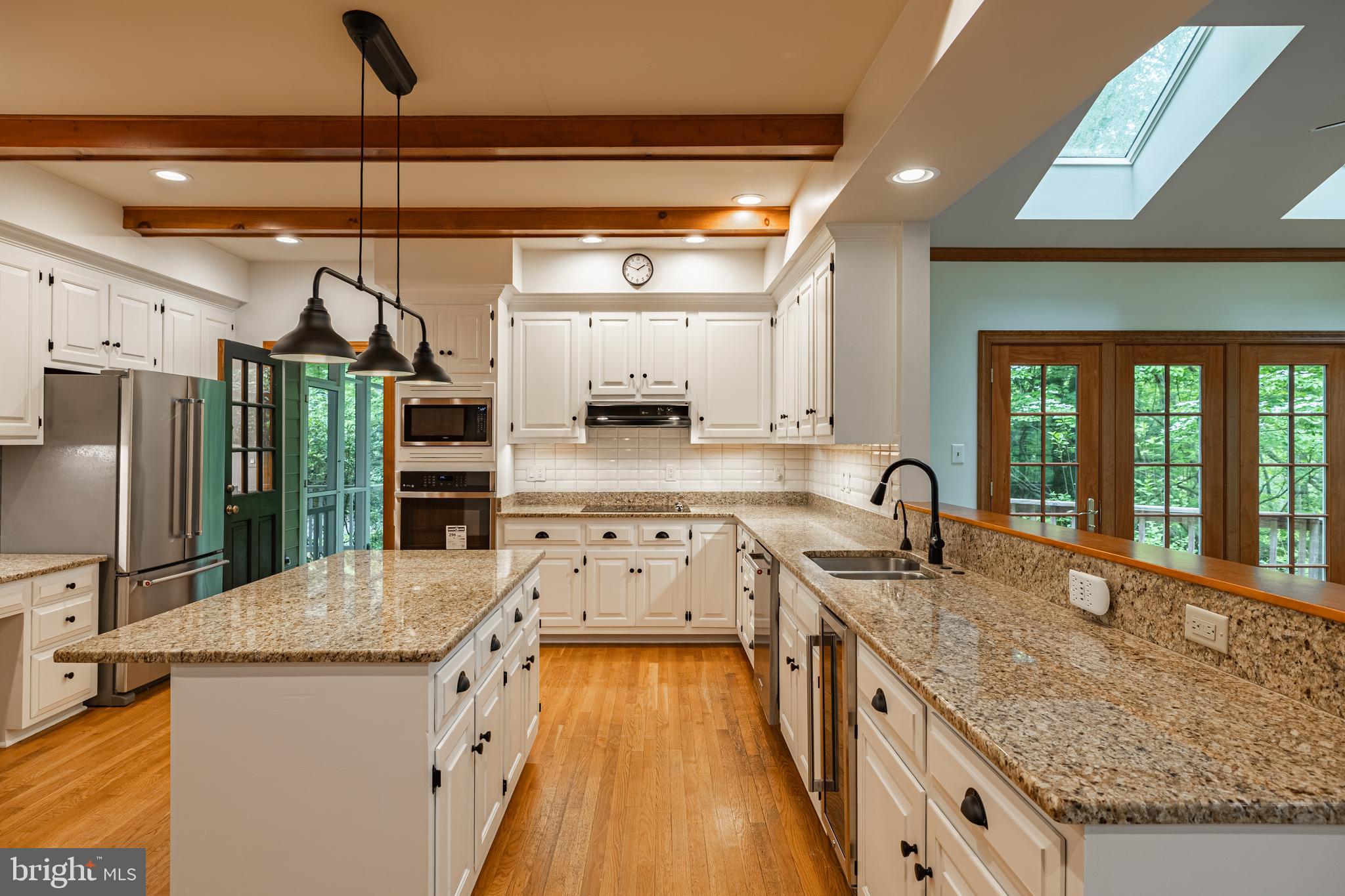 328 Perrow Ln