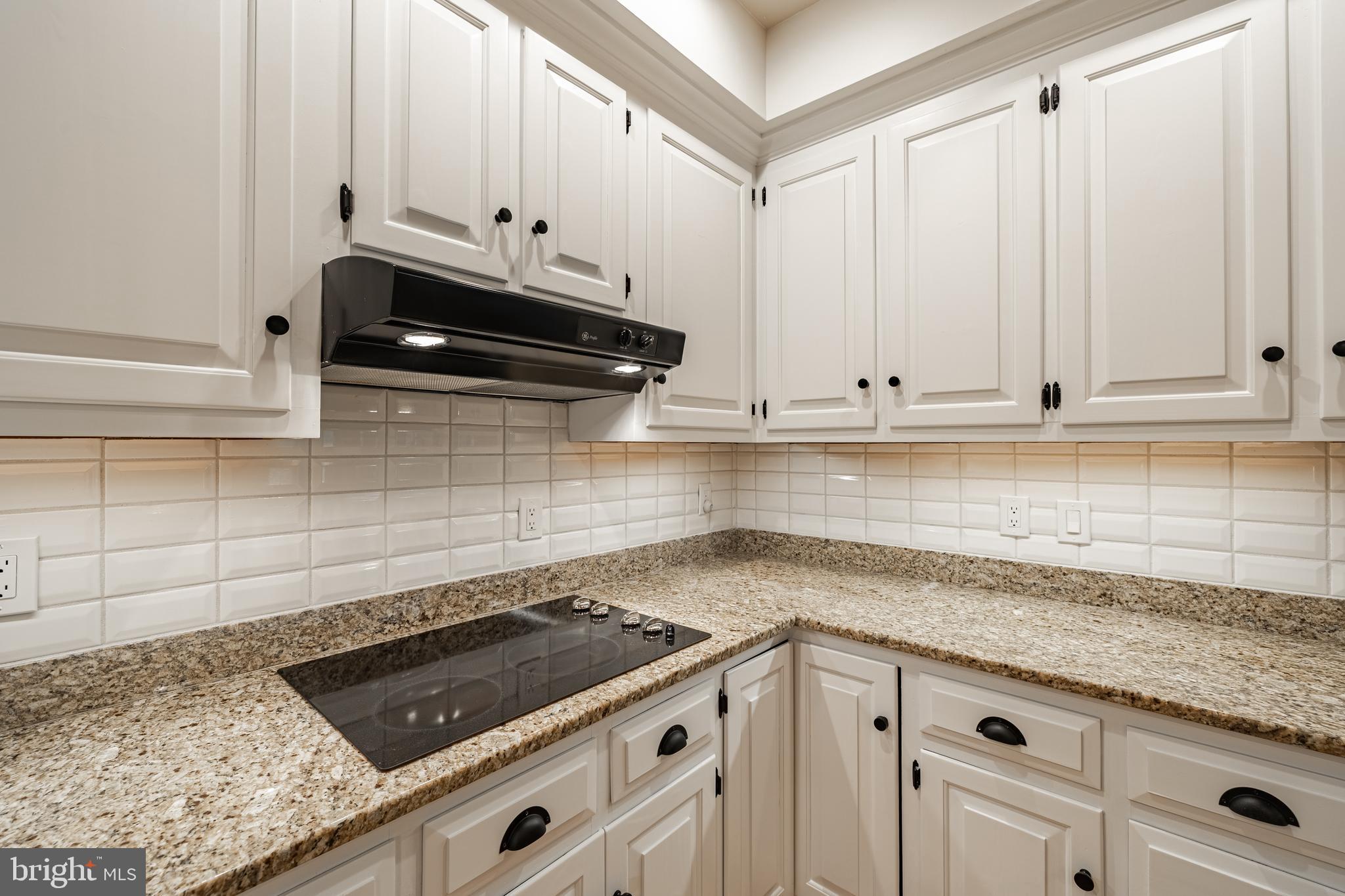 328 Perrow Ln