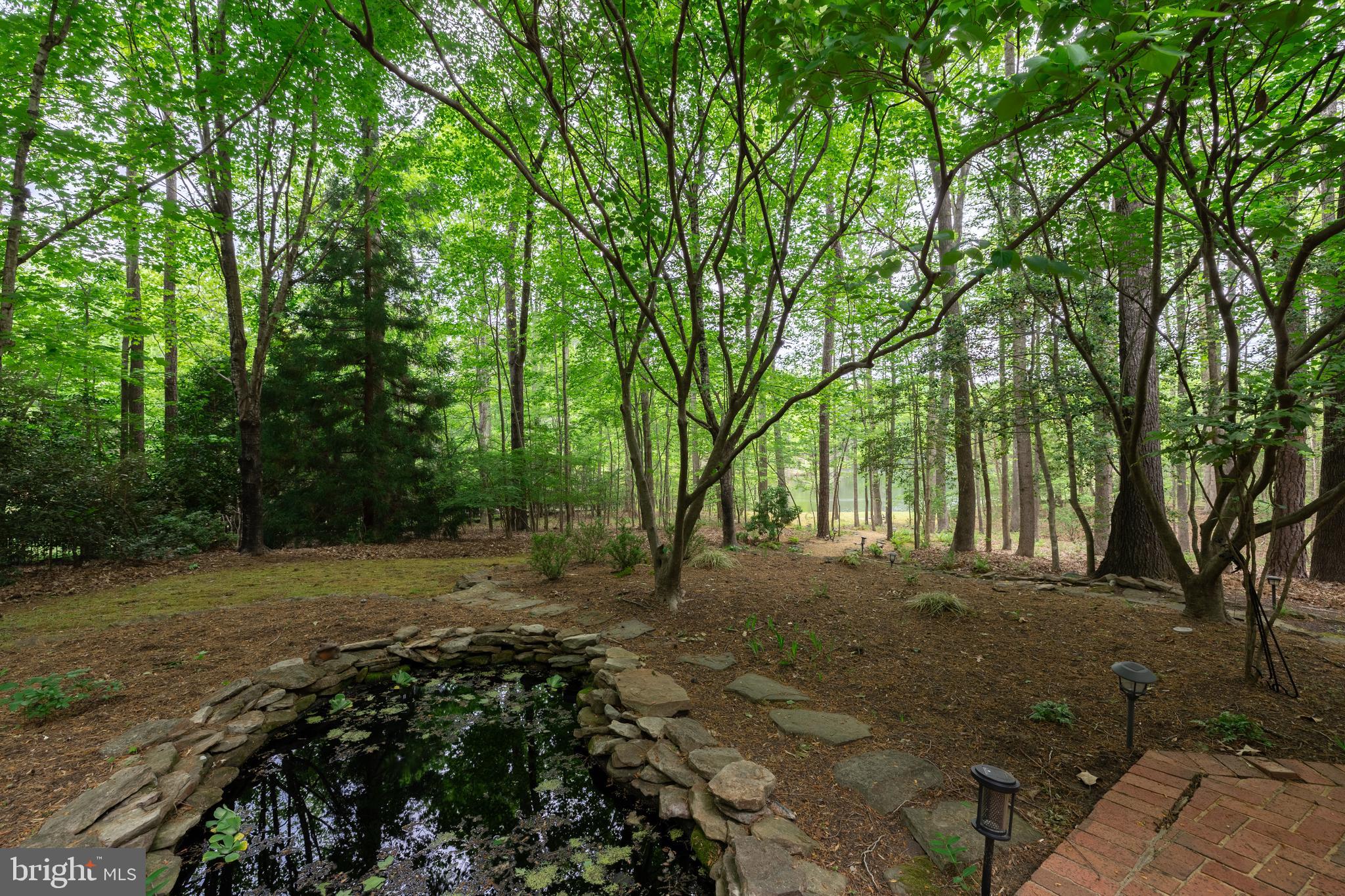 328 Perrow Ln
