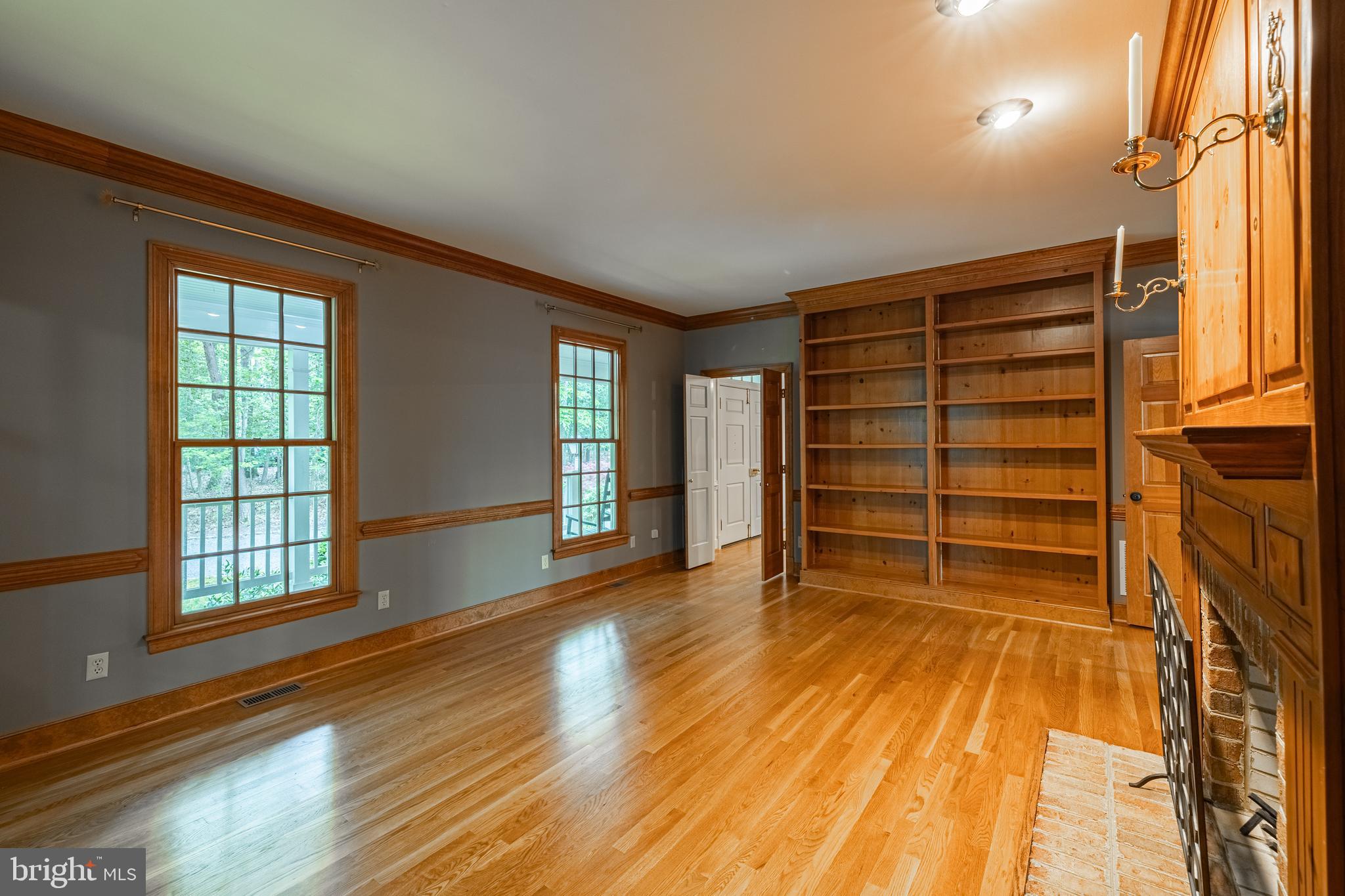 328 Perrow Ln