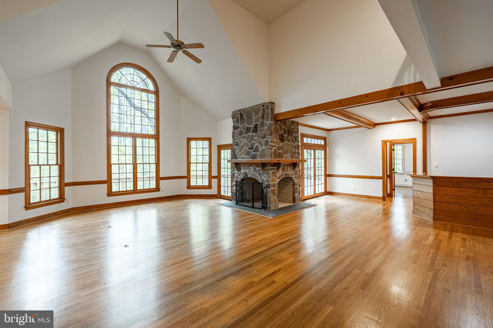 328 Perrow Ln