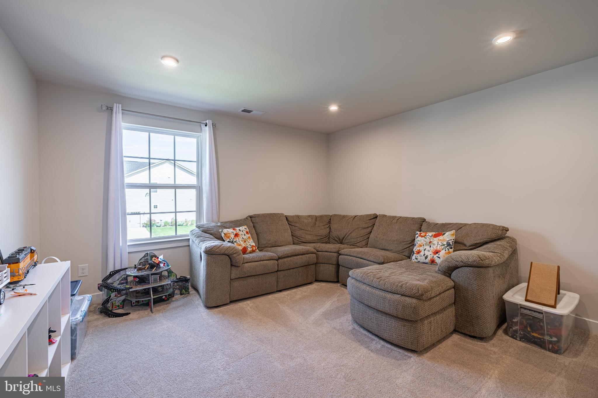 9283 Giles Pond Dr