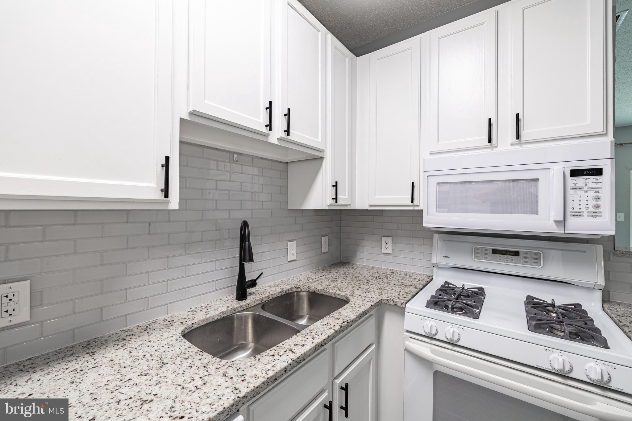 810-E Brassie Ln #810-E