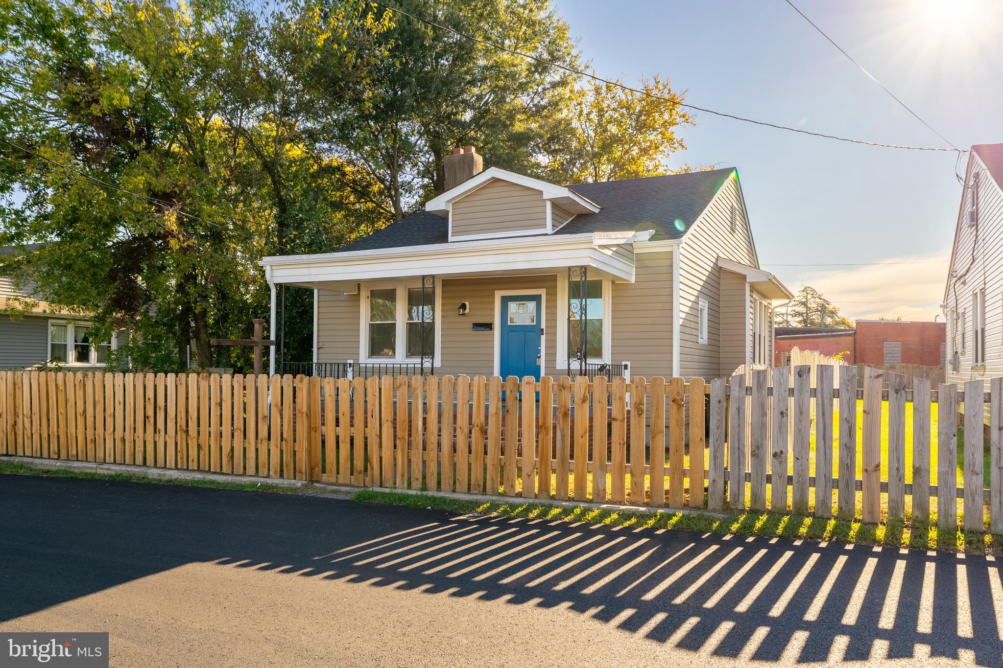 1905 Creighton Rd