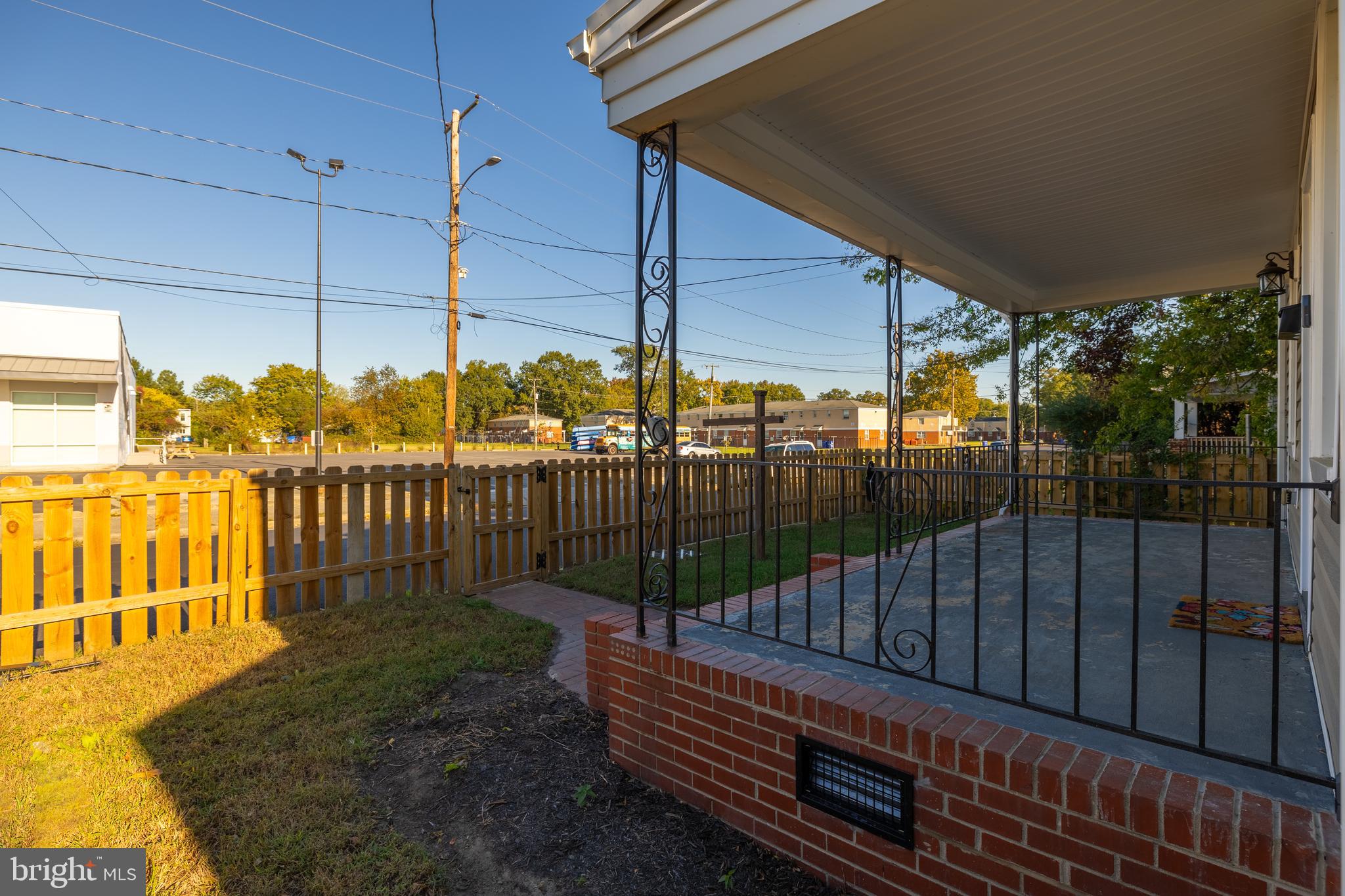 1905 Creighton Rd