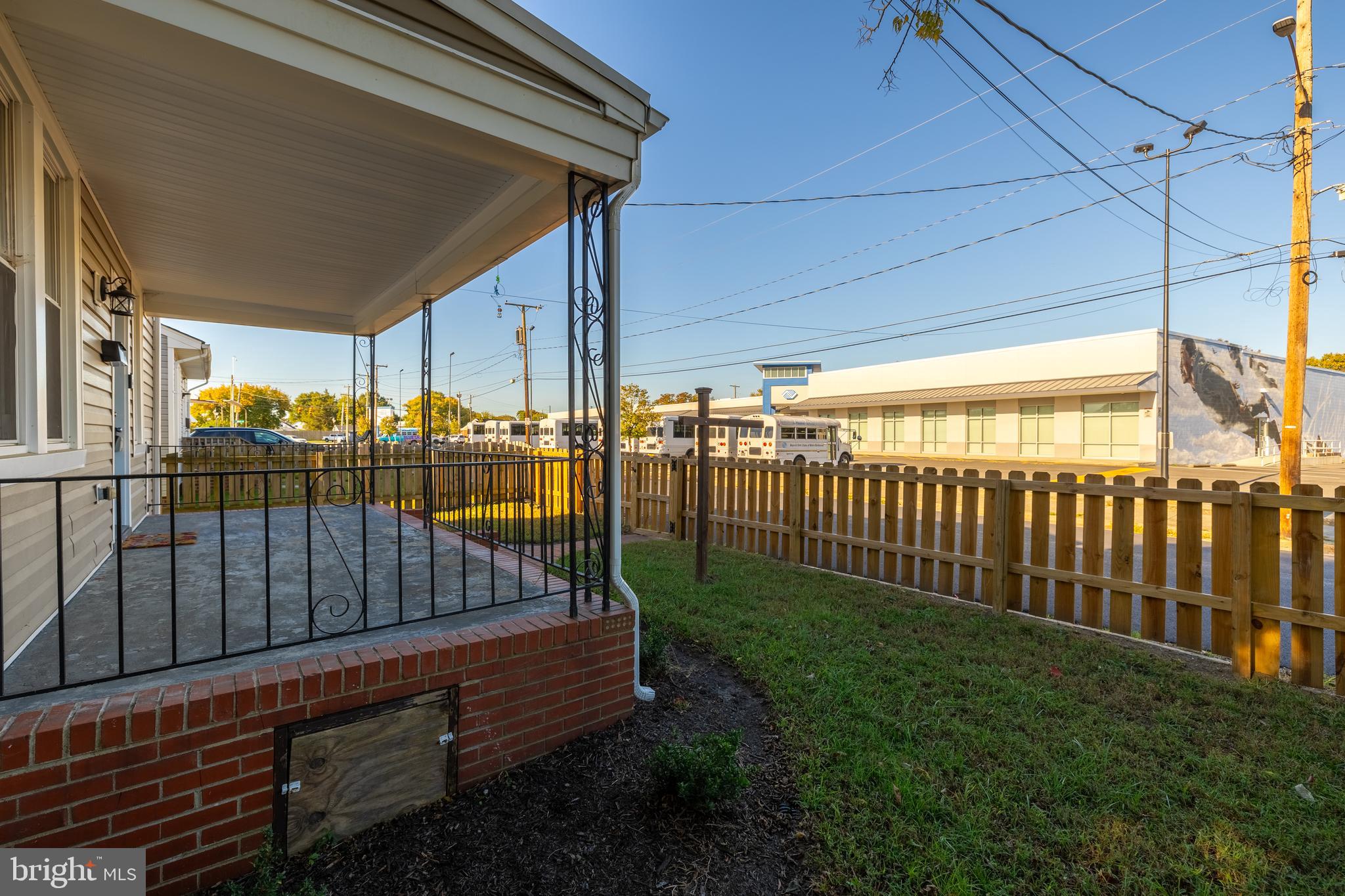 1905 Creighton Rd