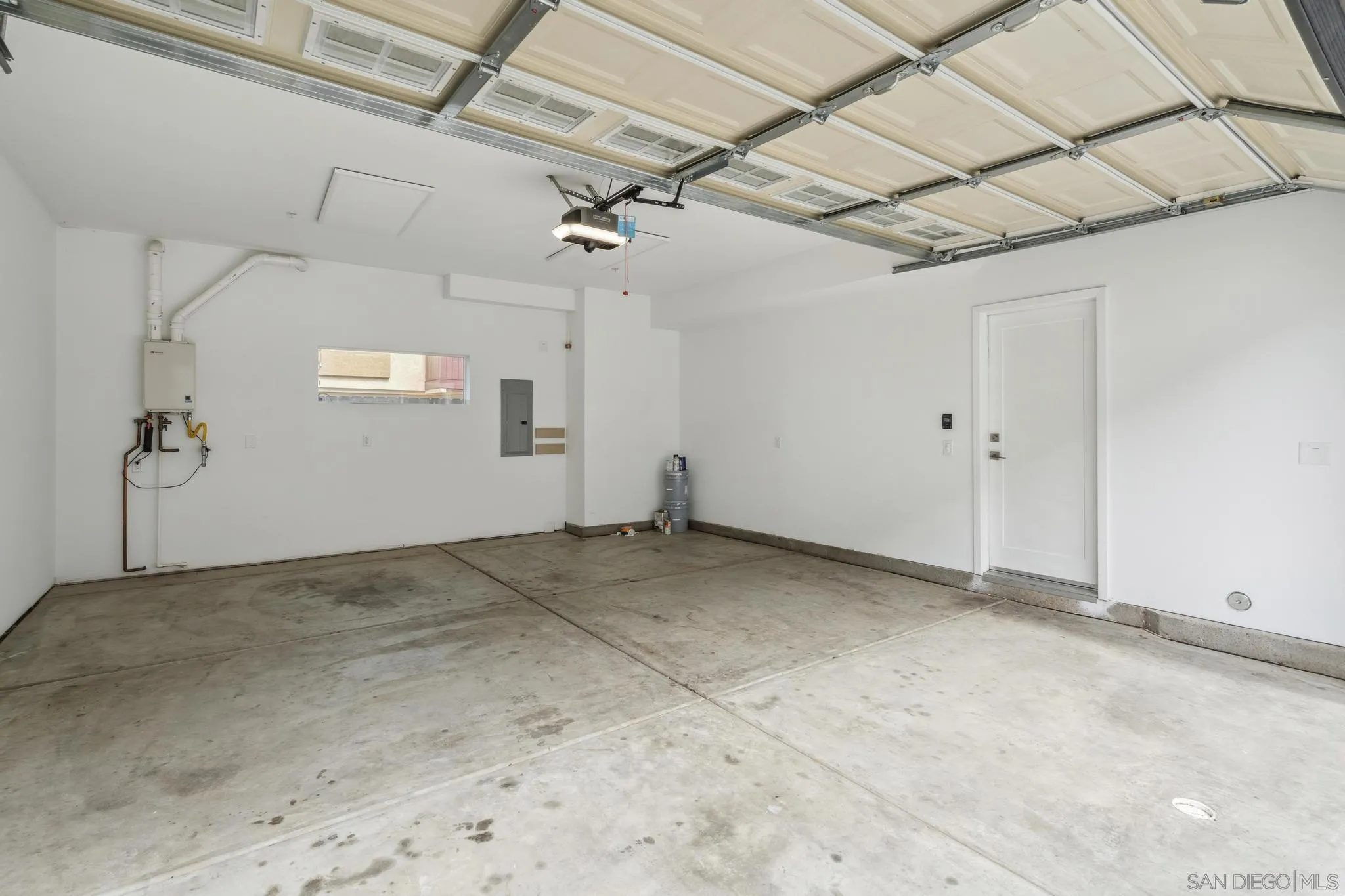 1343 Holly Ave