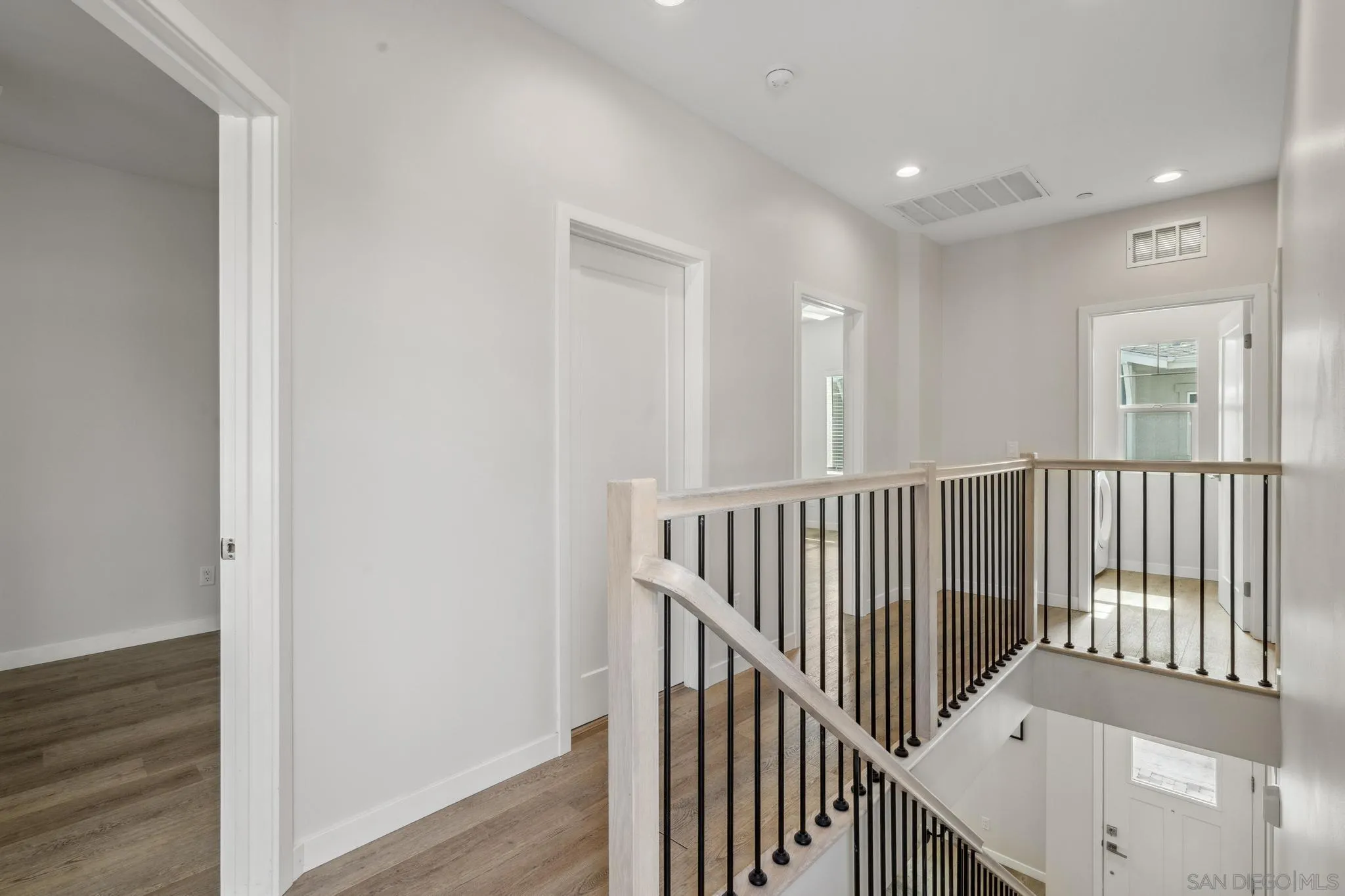 1343 Holly Ave