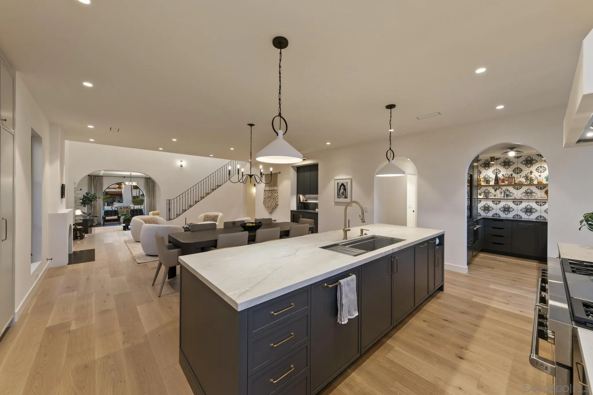 4223 Middlesex Dr