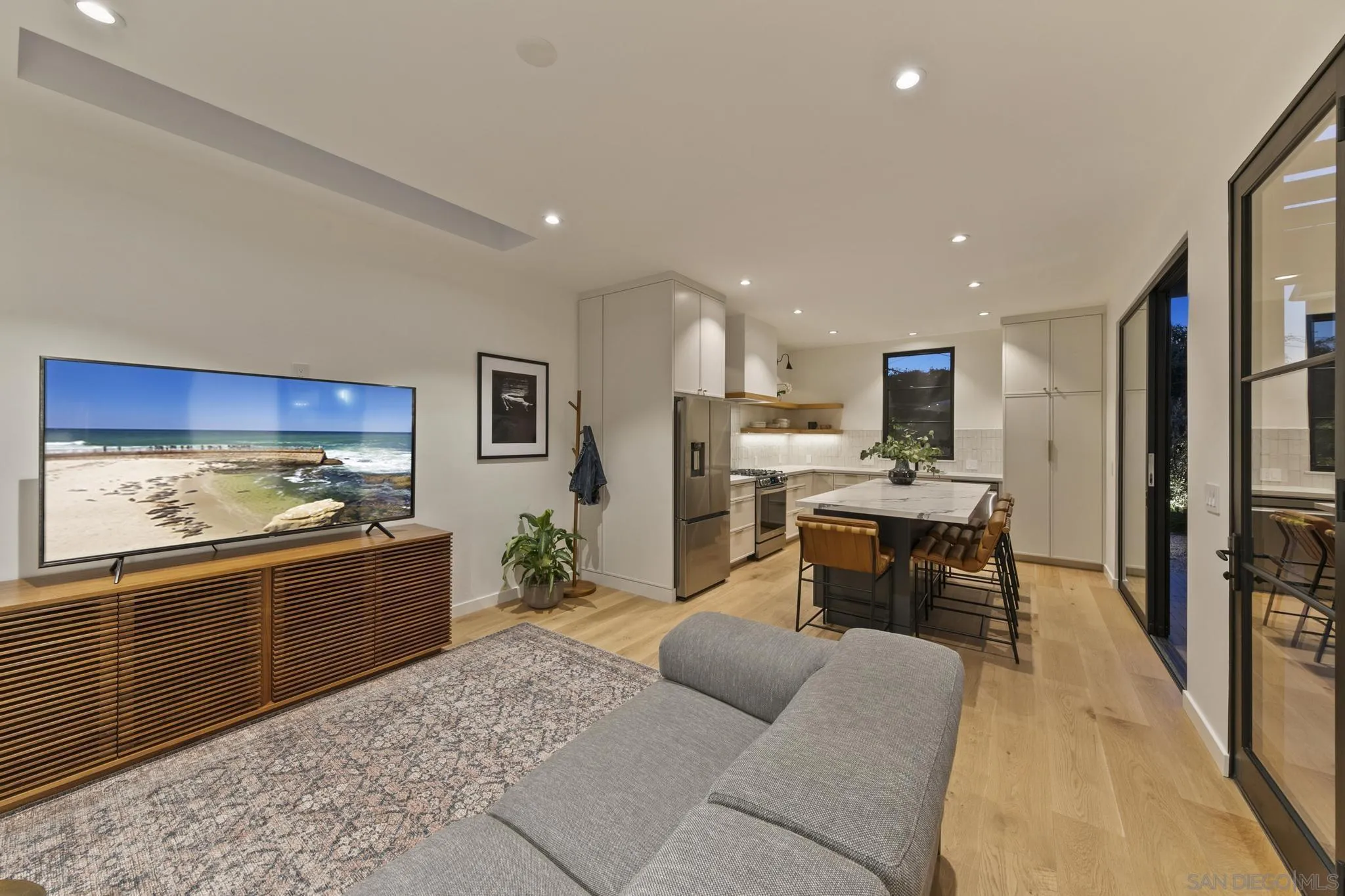 4223 Middlesex Dr