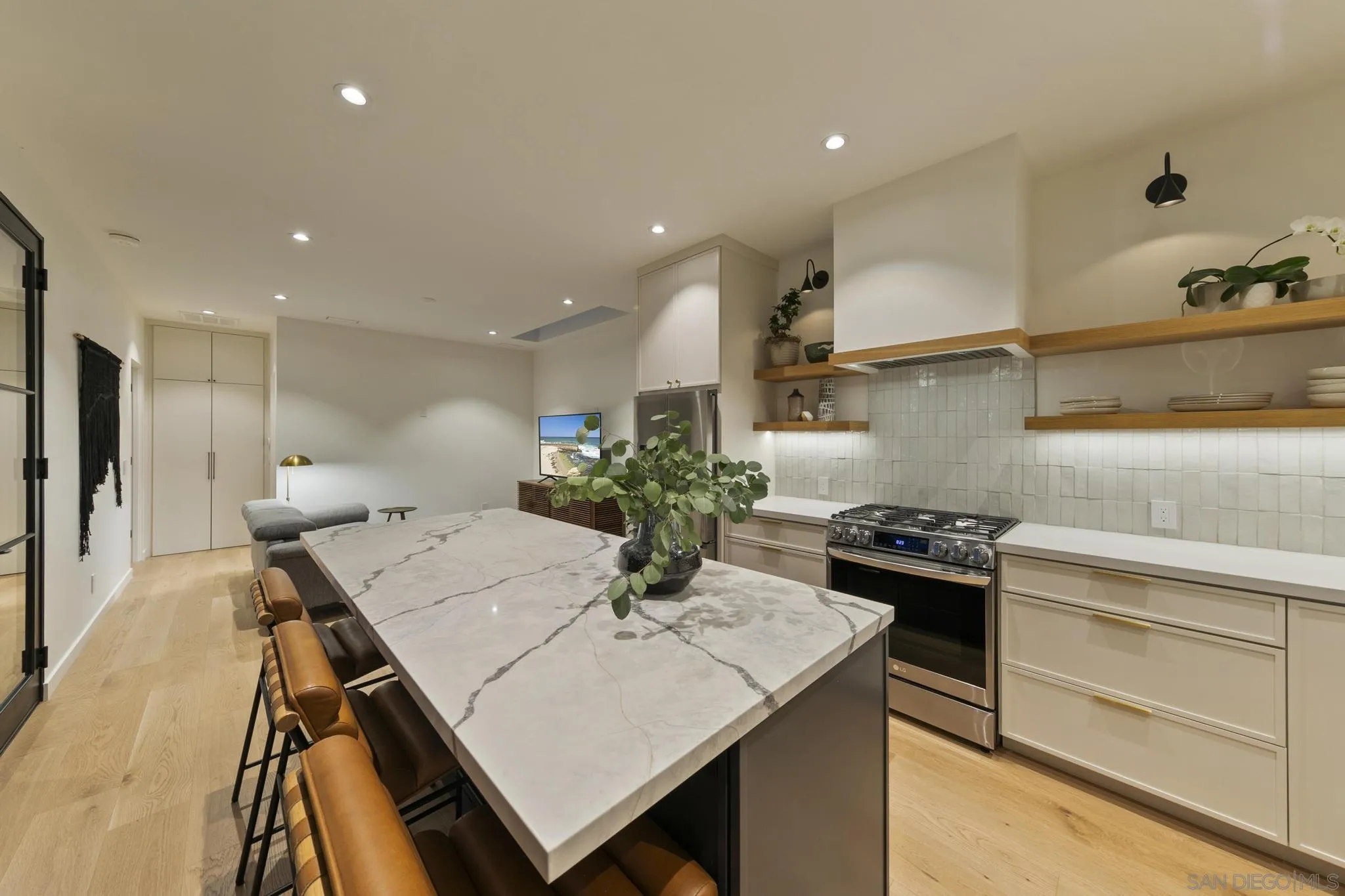 4223 Middlesex Dr