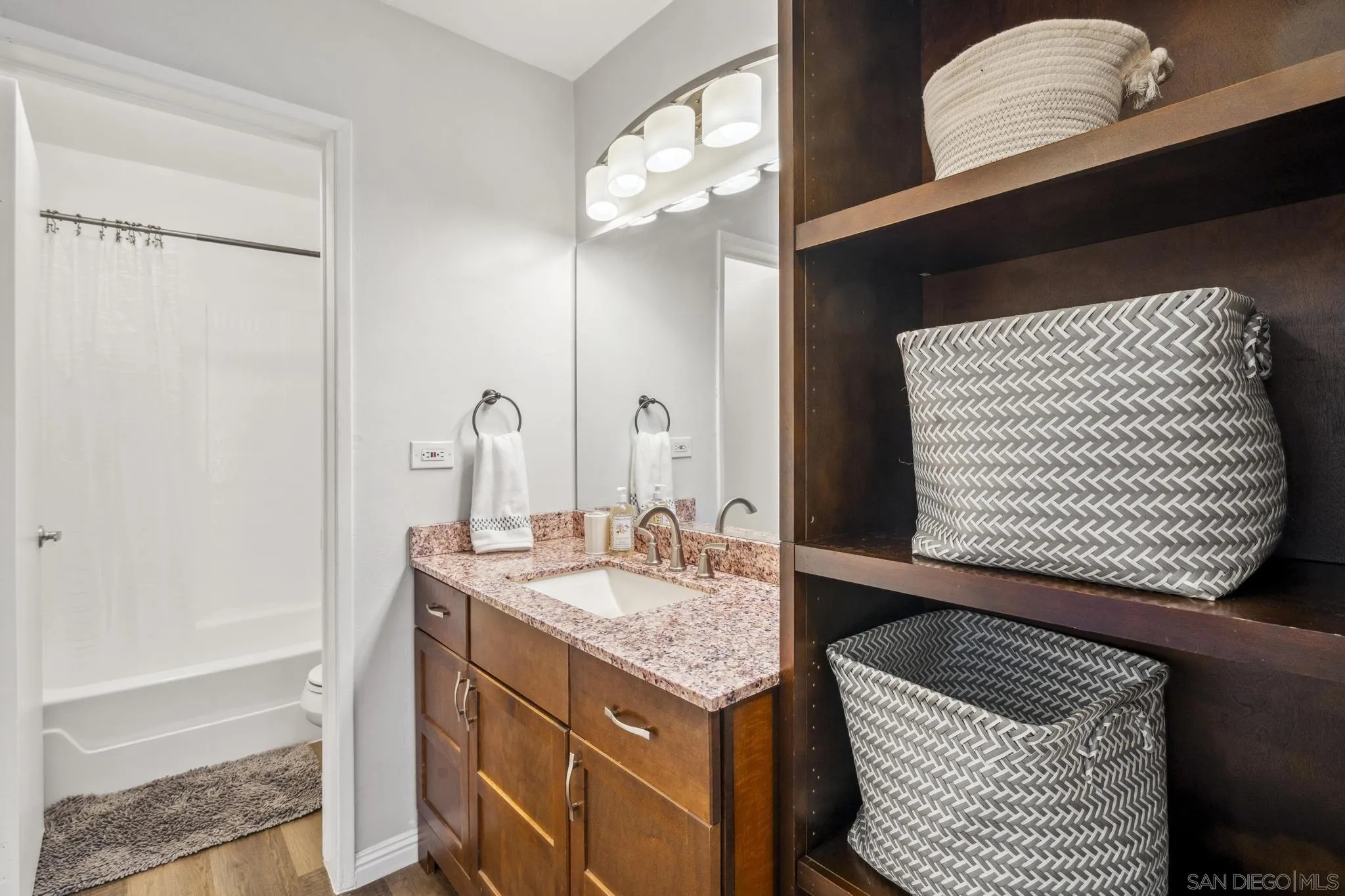 4600 Lamont St Unit #4-103