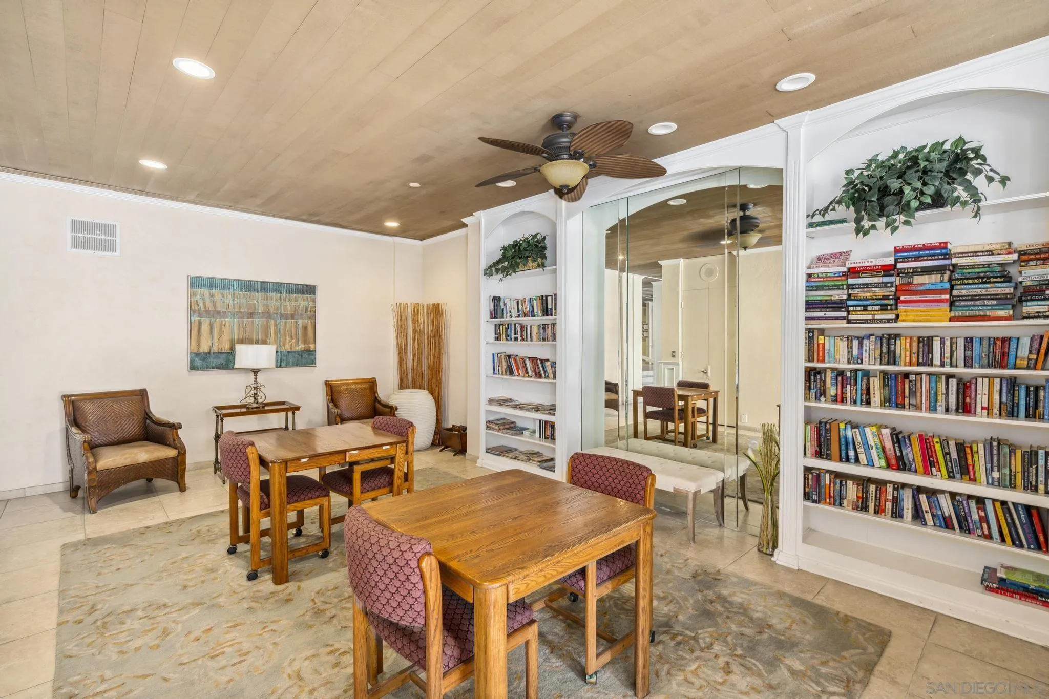 4600 Lamont St Unit #4-103