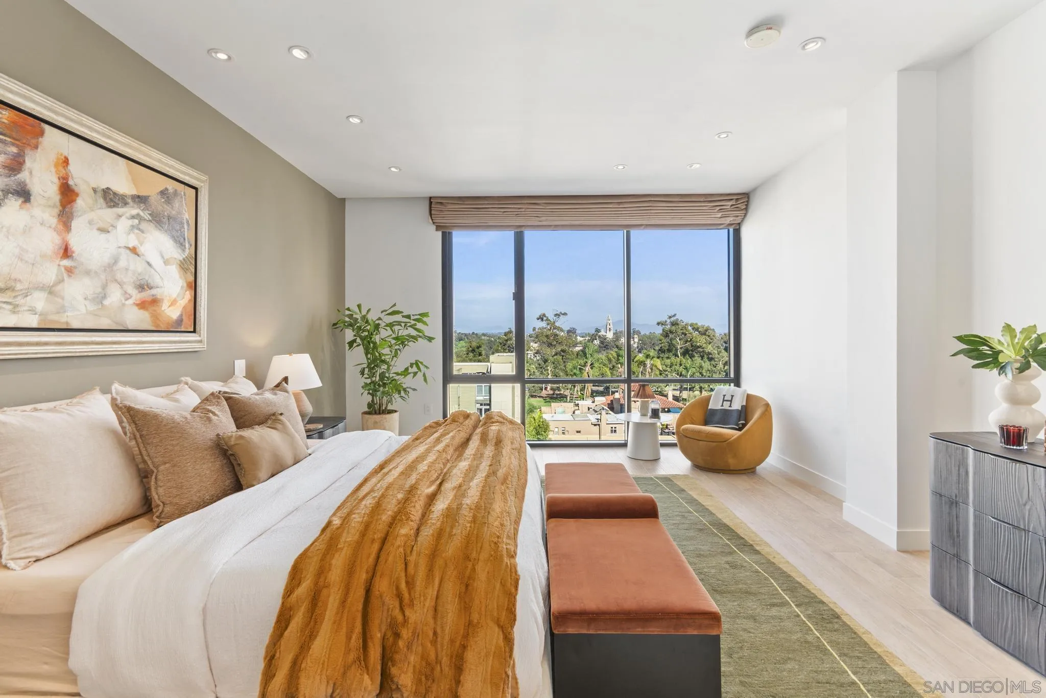 2604 5th Ave Unit #801