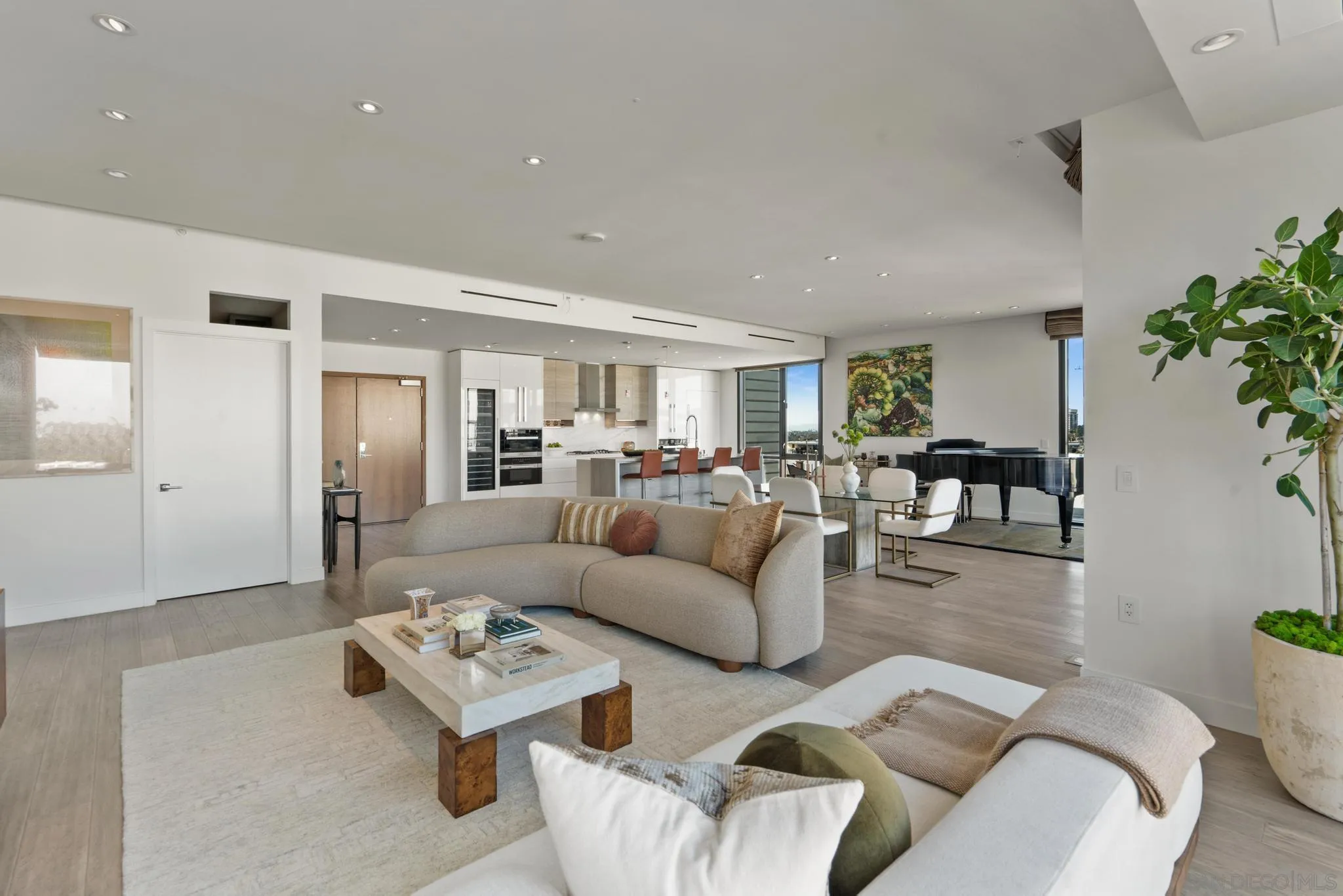 2604 5th Ave Unit #801