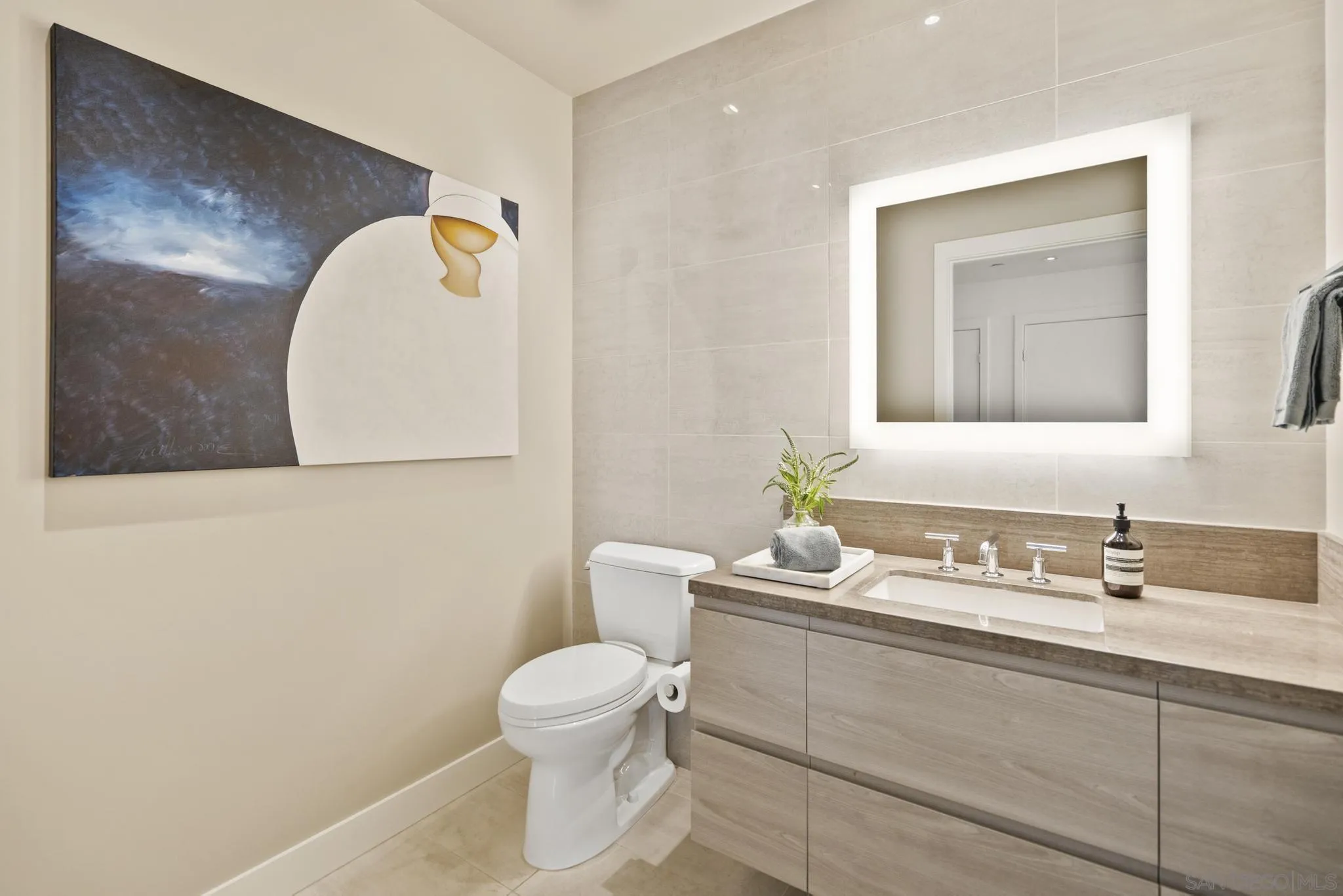 2604 5th Ave Unit #801