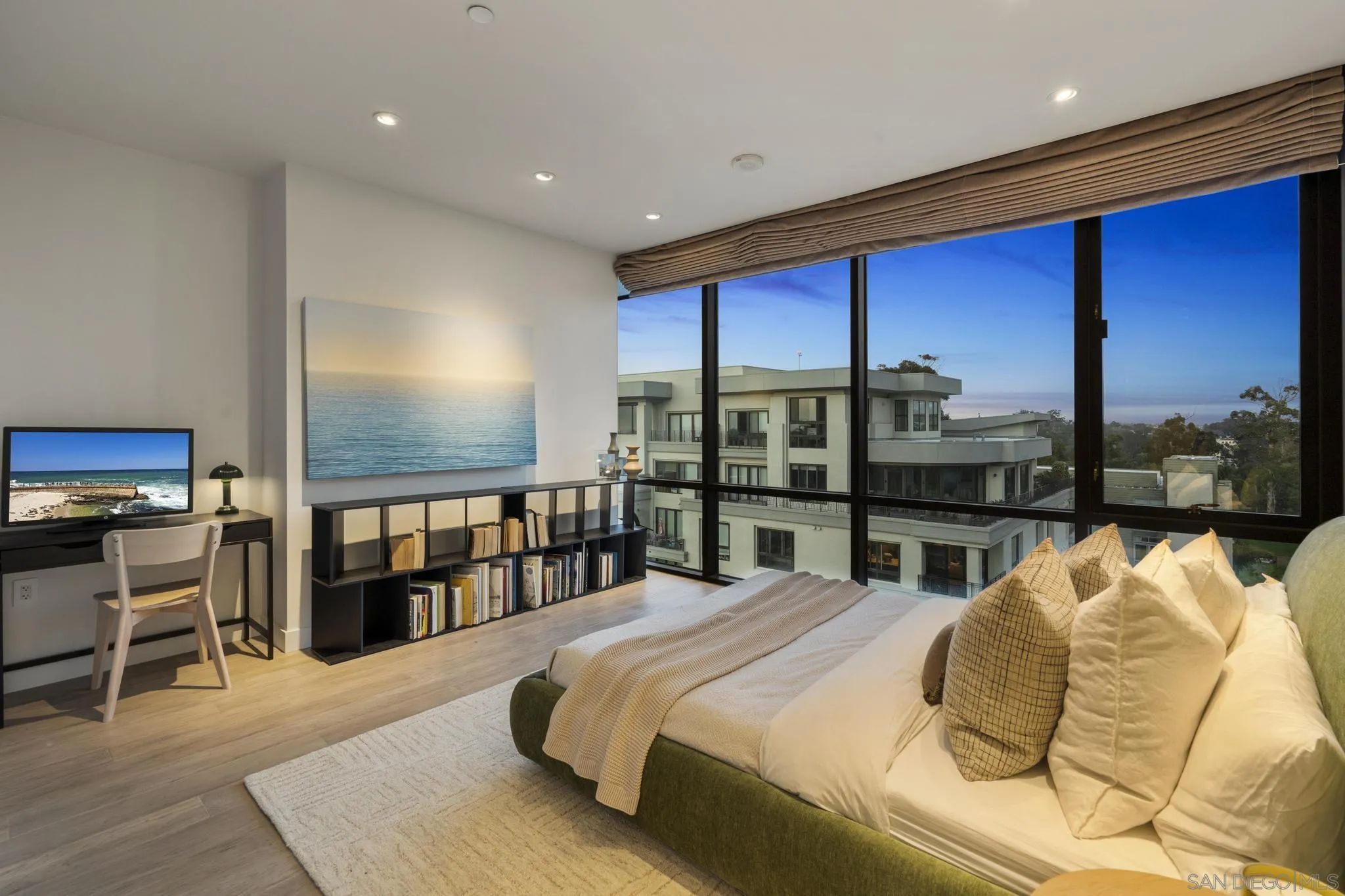 2604 5th Ave Unit #801