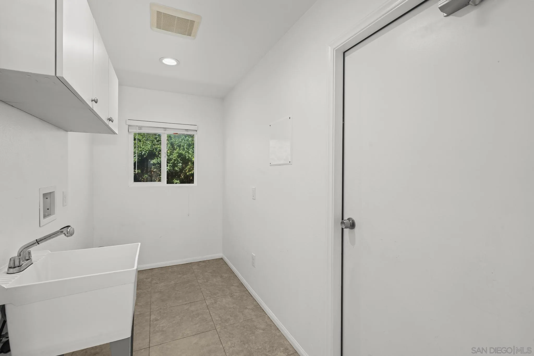 12507 Castle Court Dr