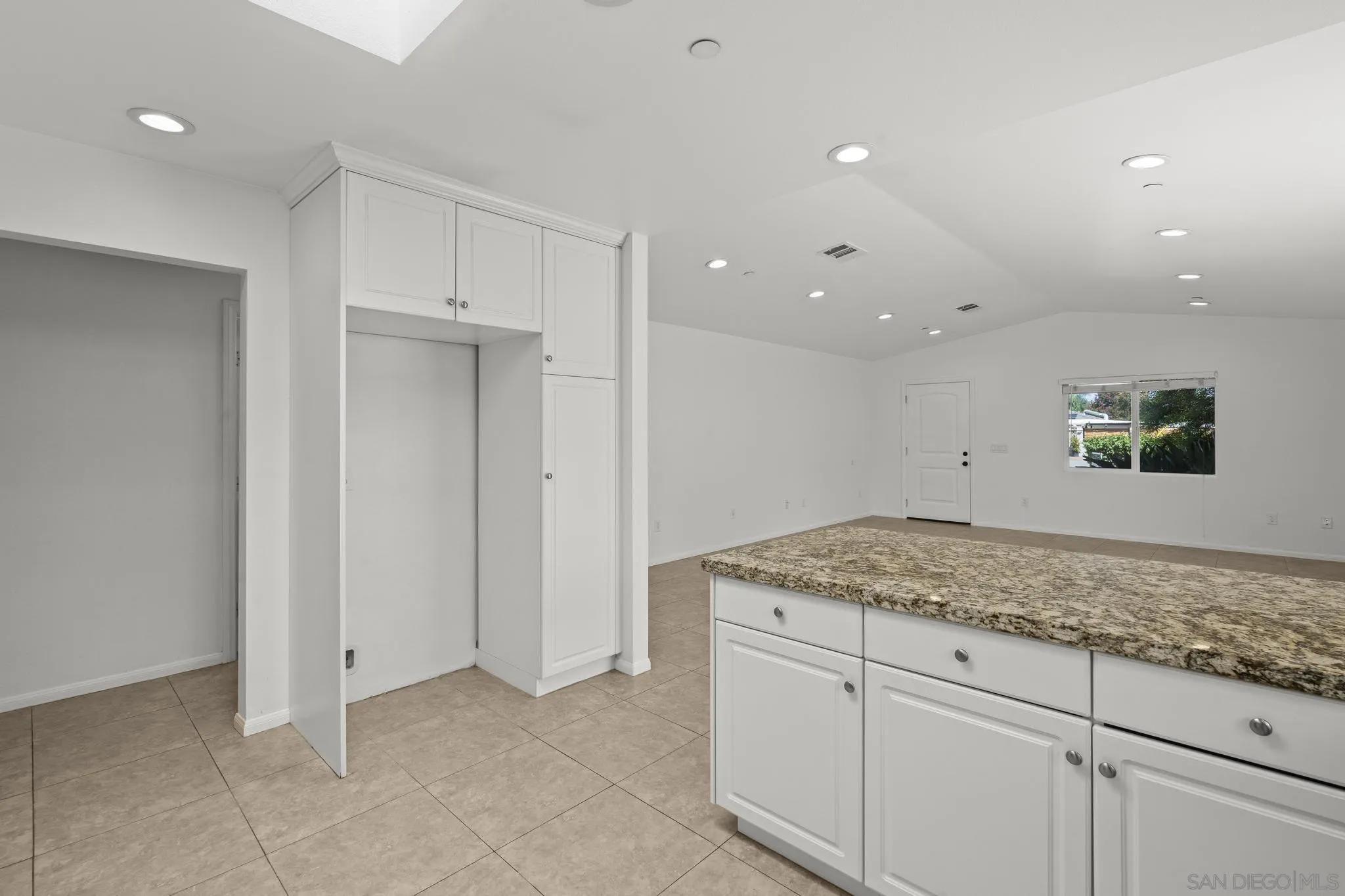 12507 Castle Court Dr