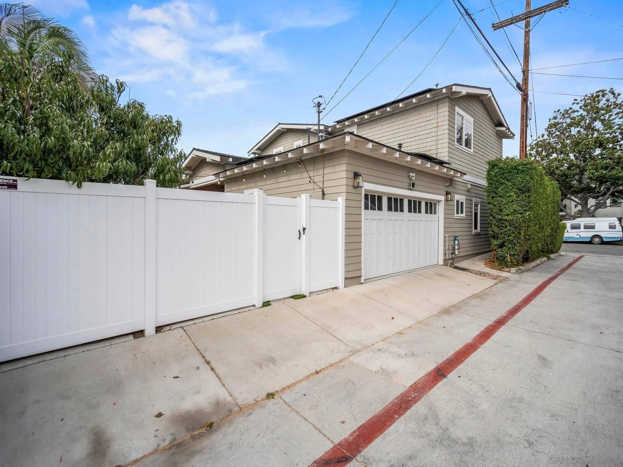 1410 2nd St