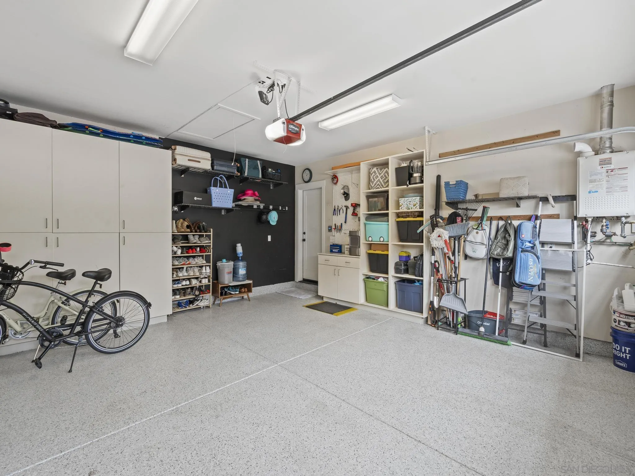 1410 2nd St