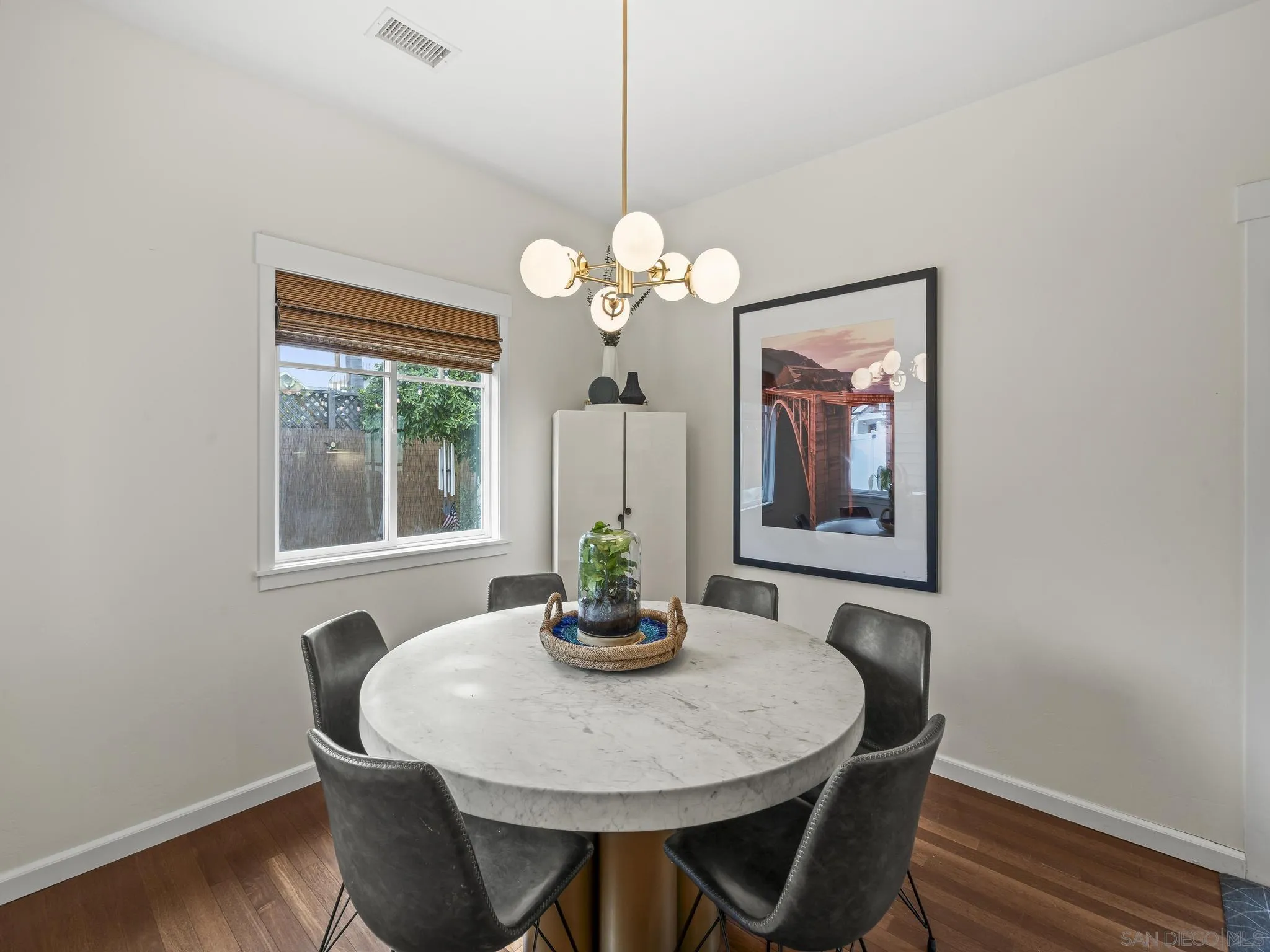 1410 2nd St
